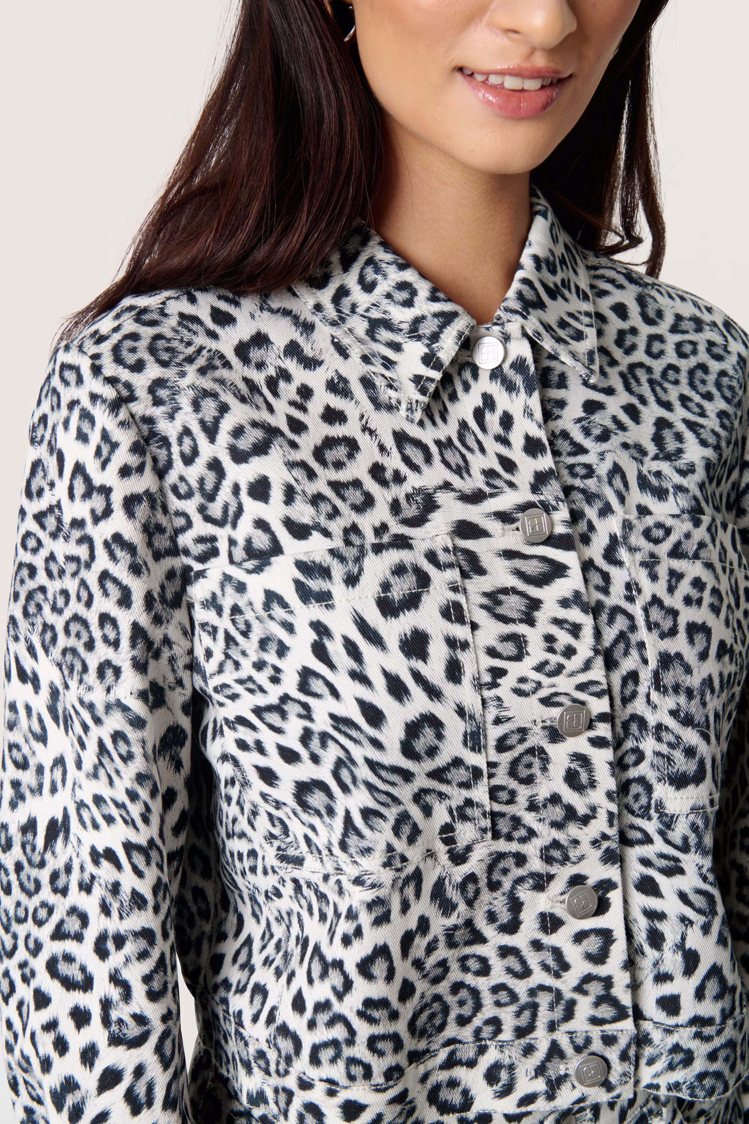 SLSandja Hemd LOOKBOOK DETAIL 30408718-304331