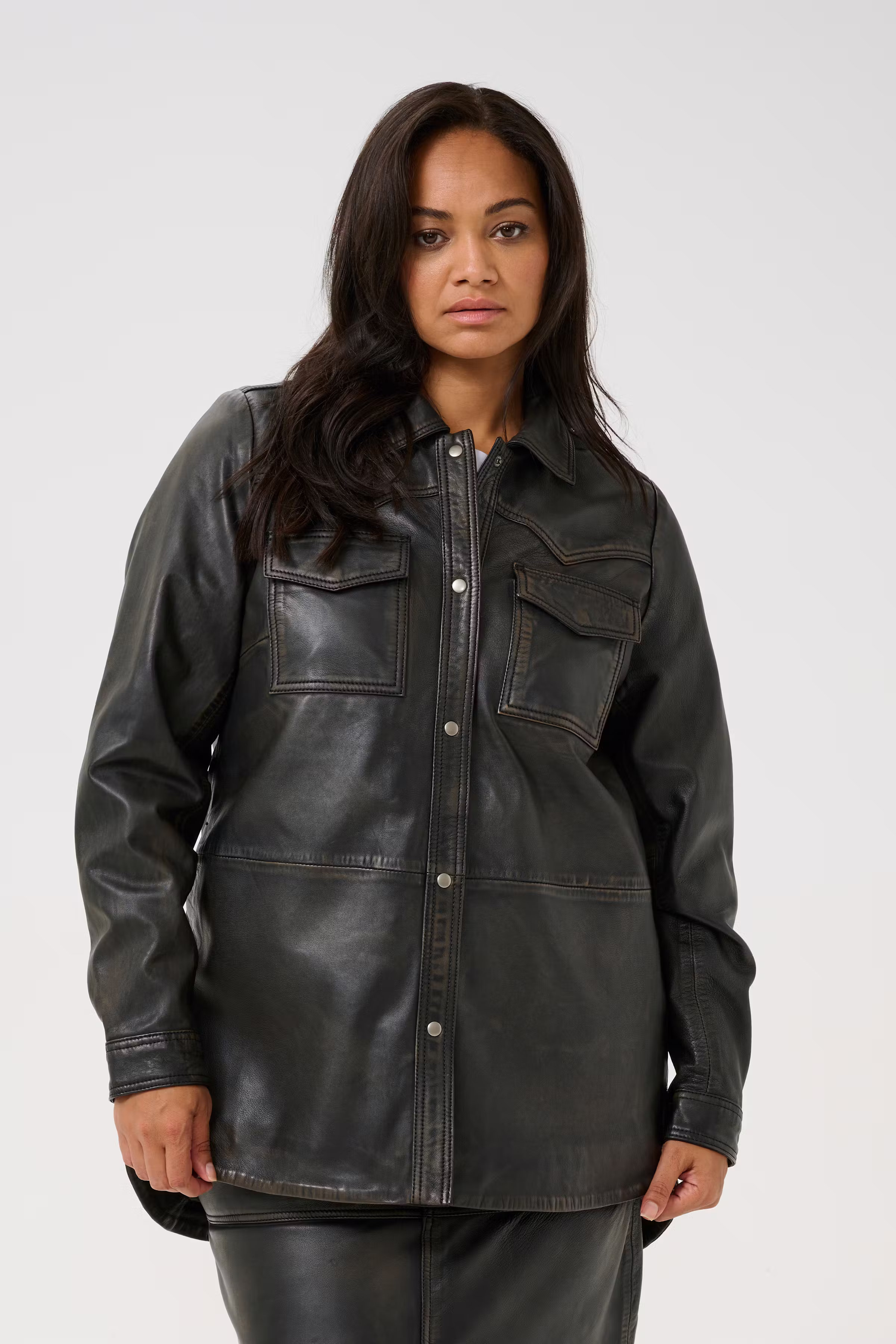 KCjanet Shirt LOOKBOOK FRONT 10582902-106102