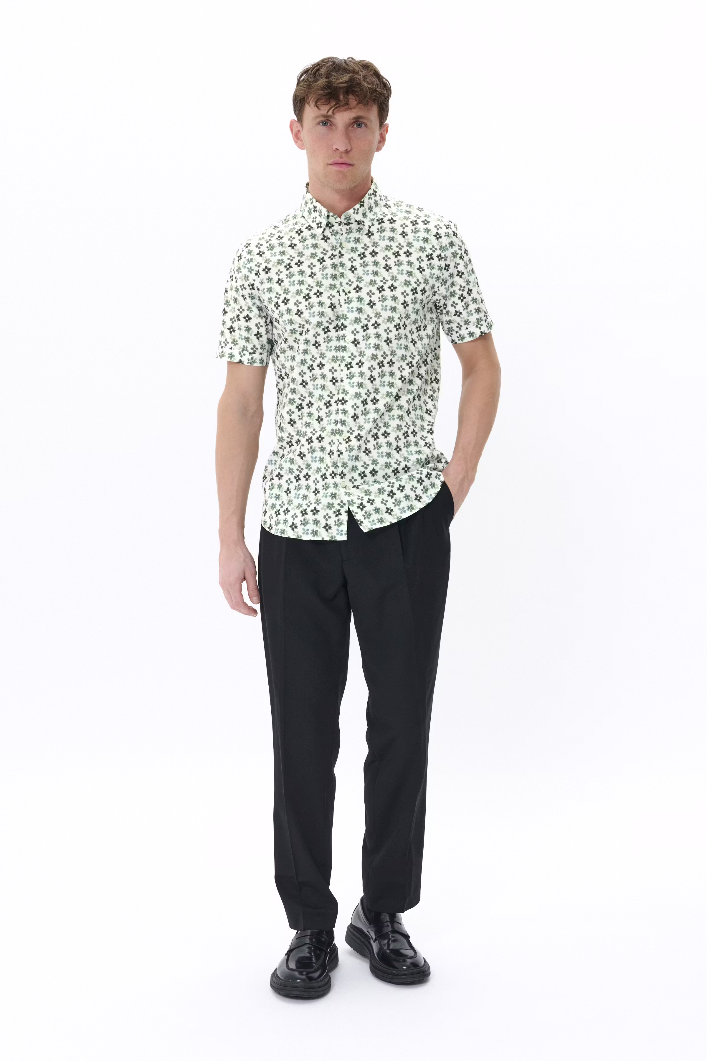 MAtrostol Skjorte LOOKBOOK FRONT 30208046-180312