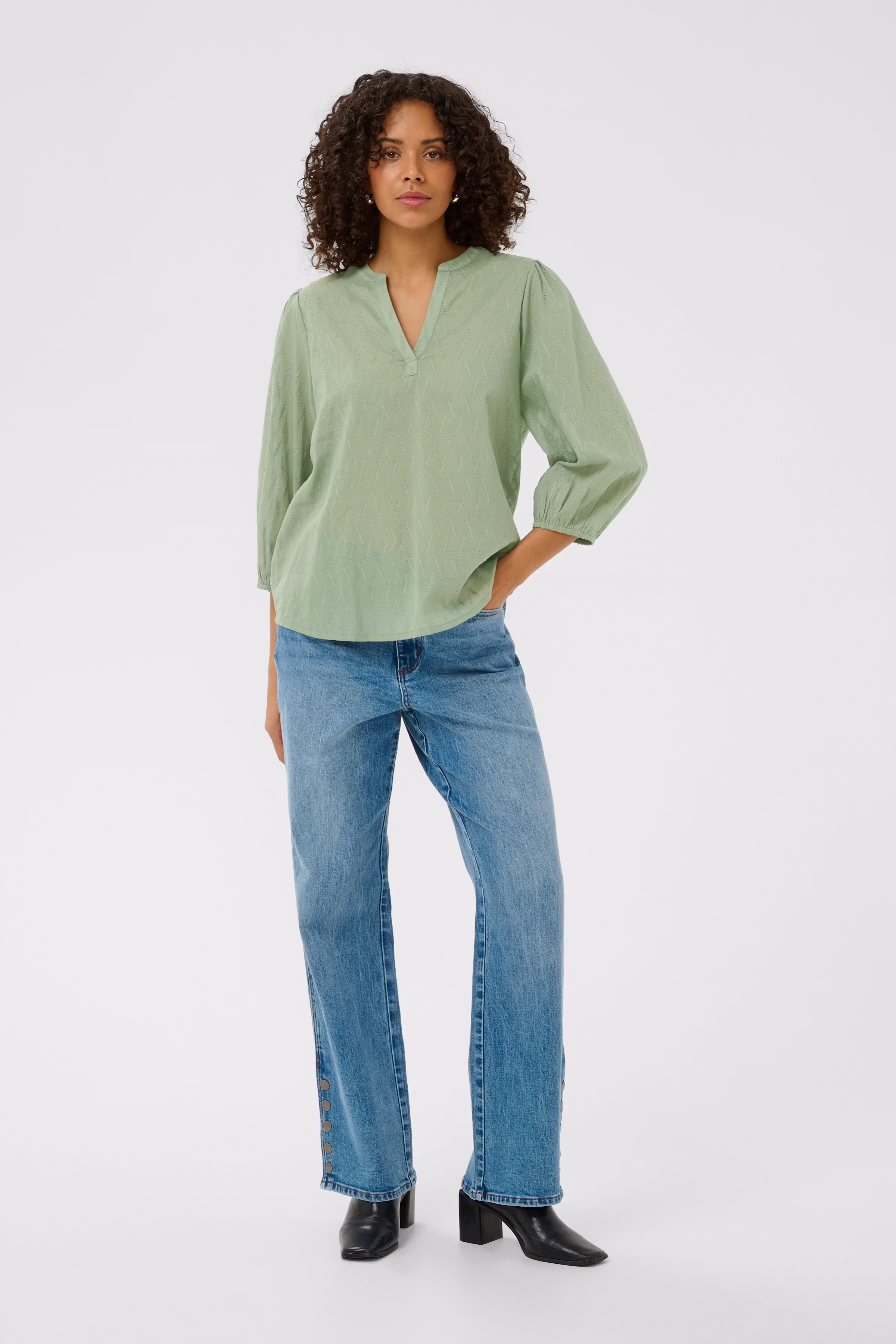 KAgabriela Bluse LOOKBOOK FRONT 10511578-176212