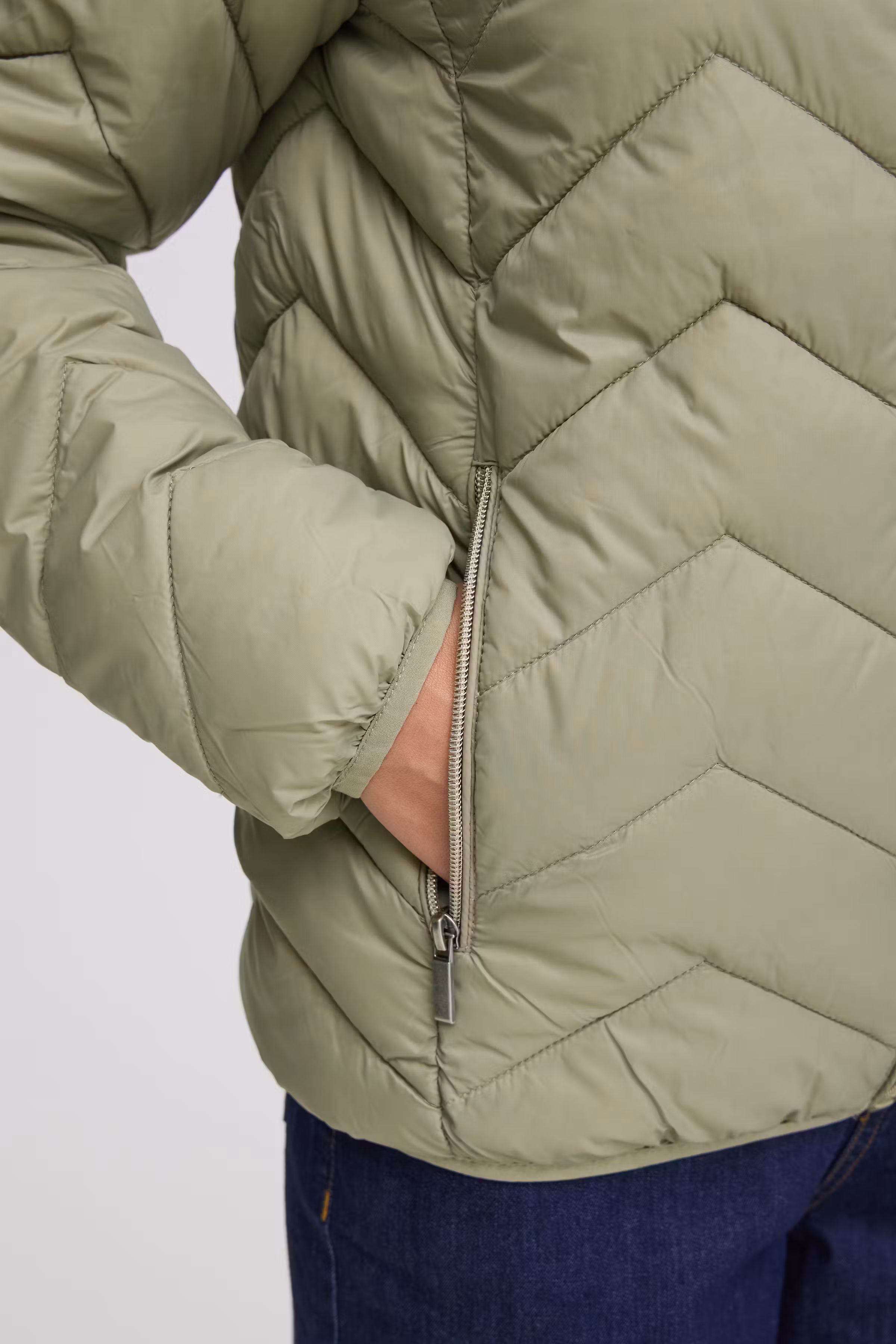 FRBAPADDING Outerwear LOOKBOOK DETAIL 20609336-170619