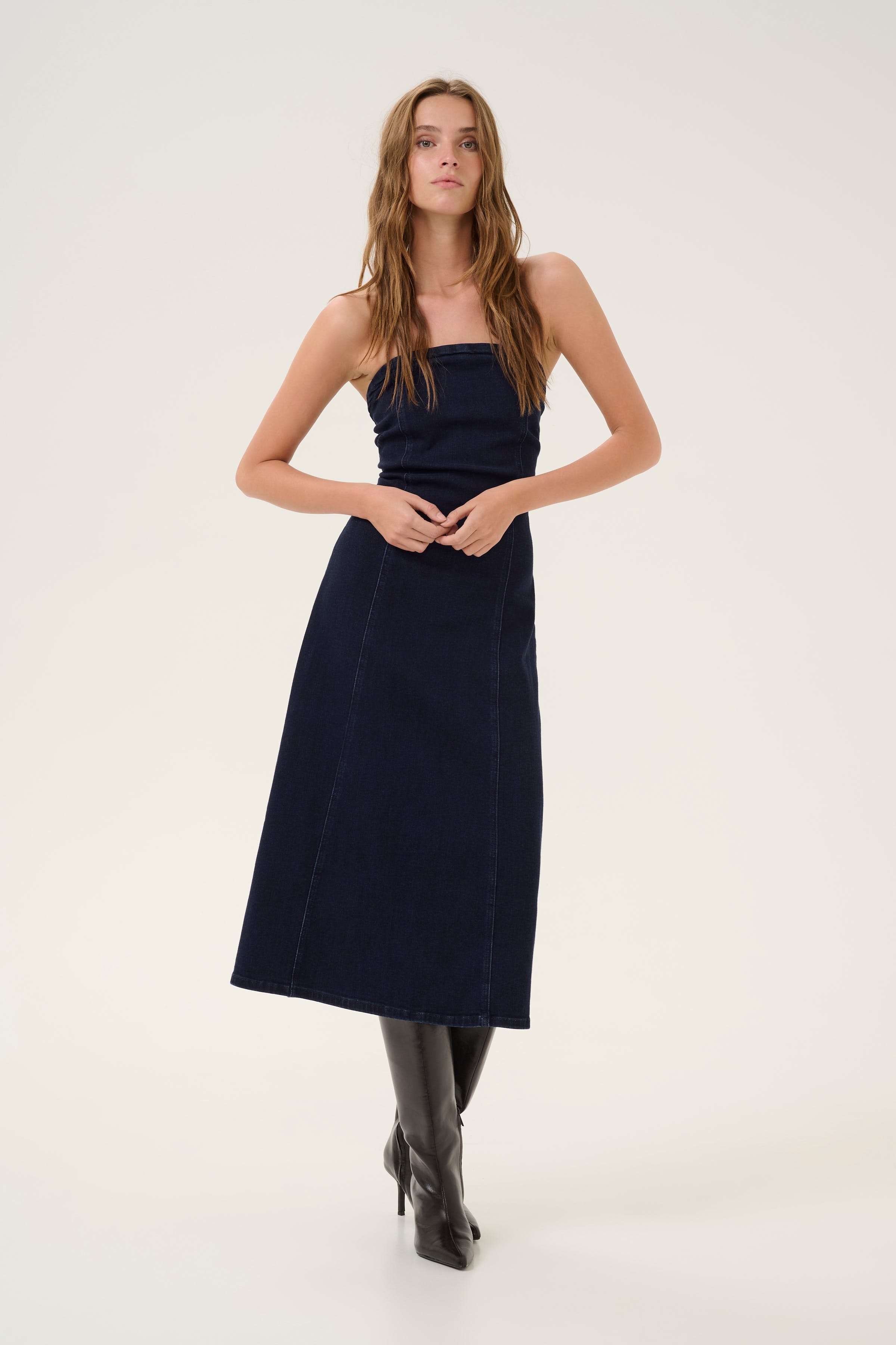 AyoMW Dress LOOKBOOK FRONT 10705055-100067