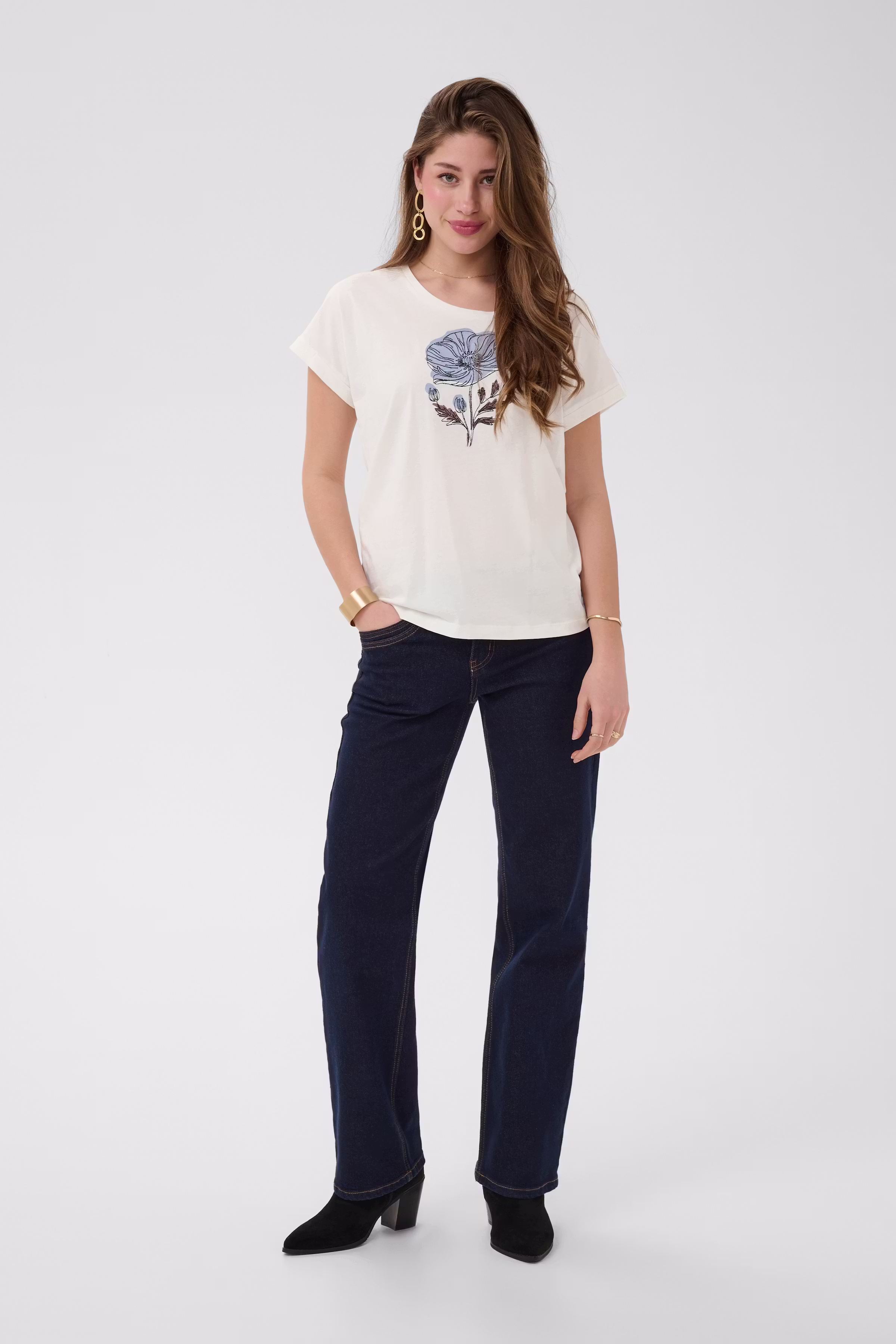 CRMunni T-shirt LOOKBOOK FRONT 10615231-109684