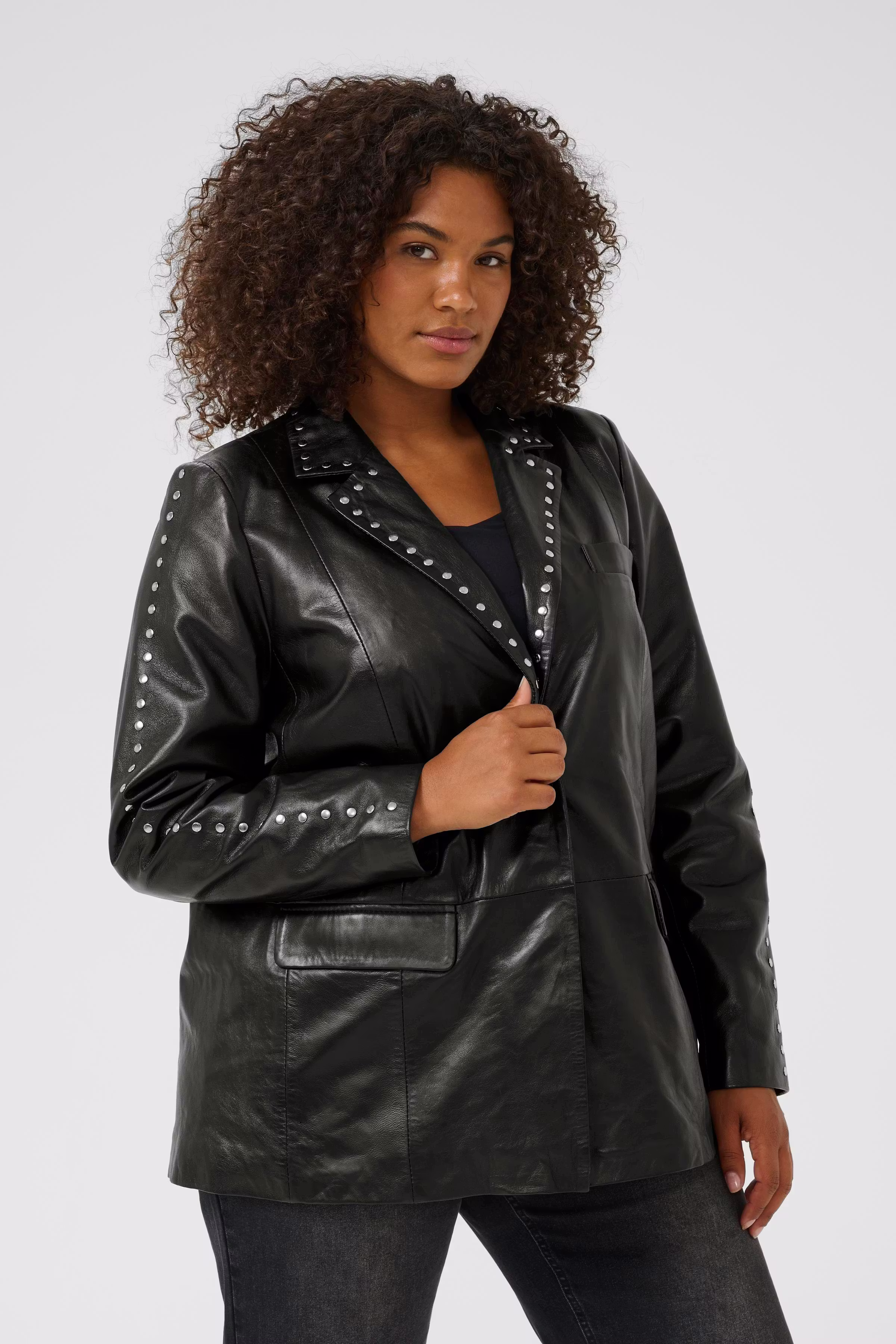 KCtera Leren Blazer LOOKBOOK FRONT 10583695-100121