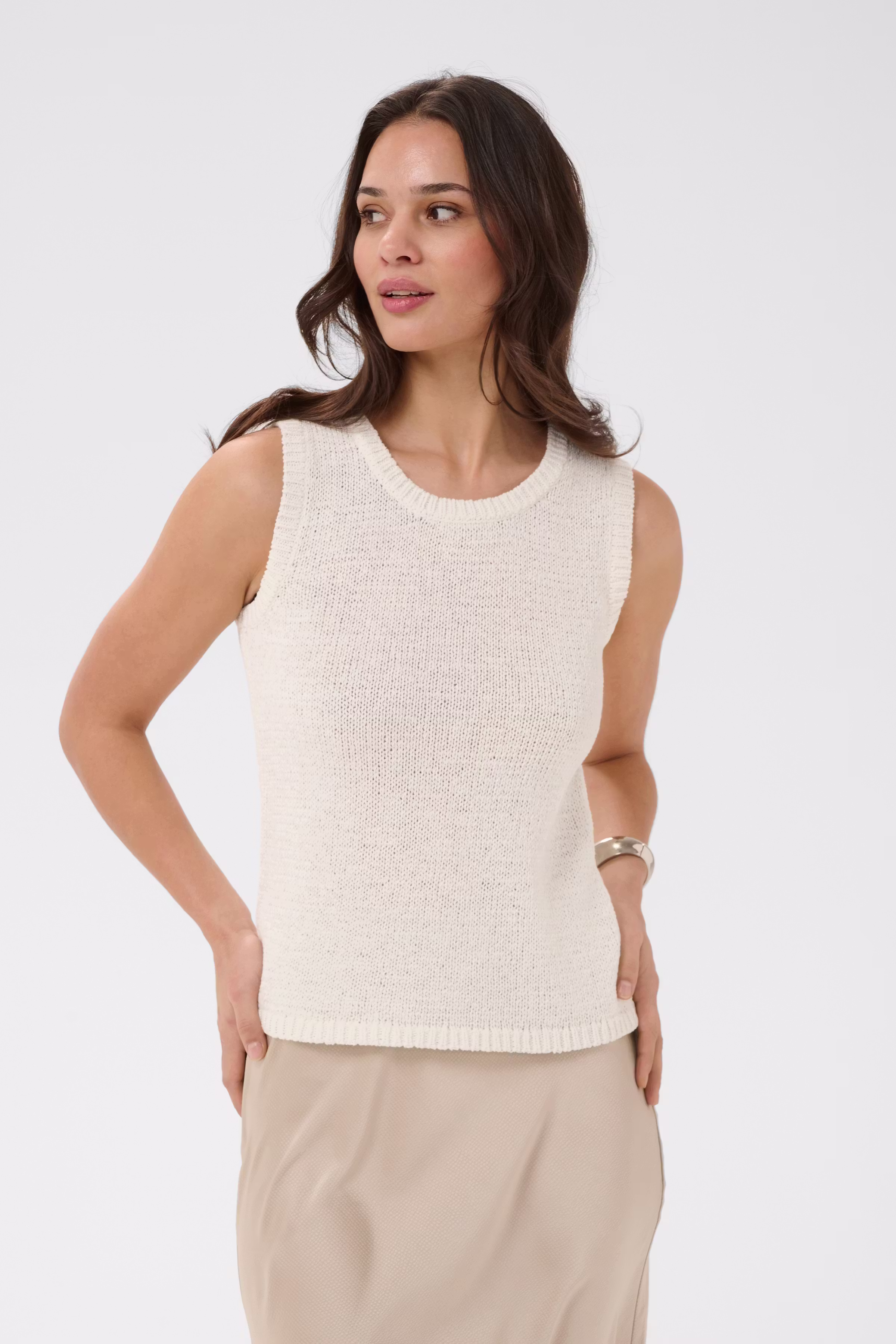 KAsilivia Top LOOKBOOK FRONT 10511514-110602