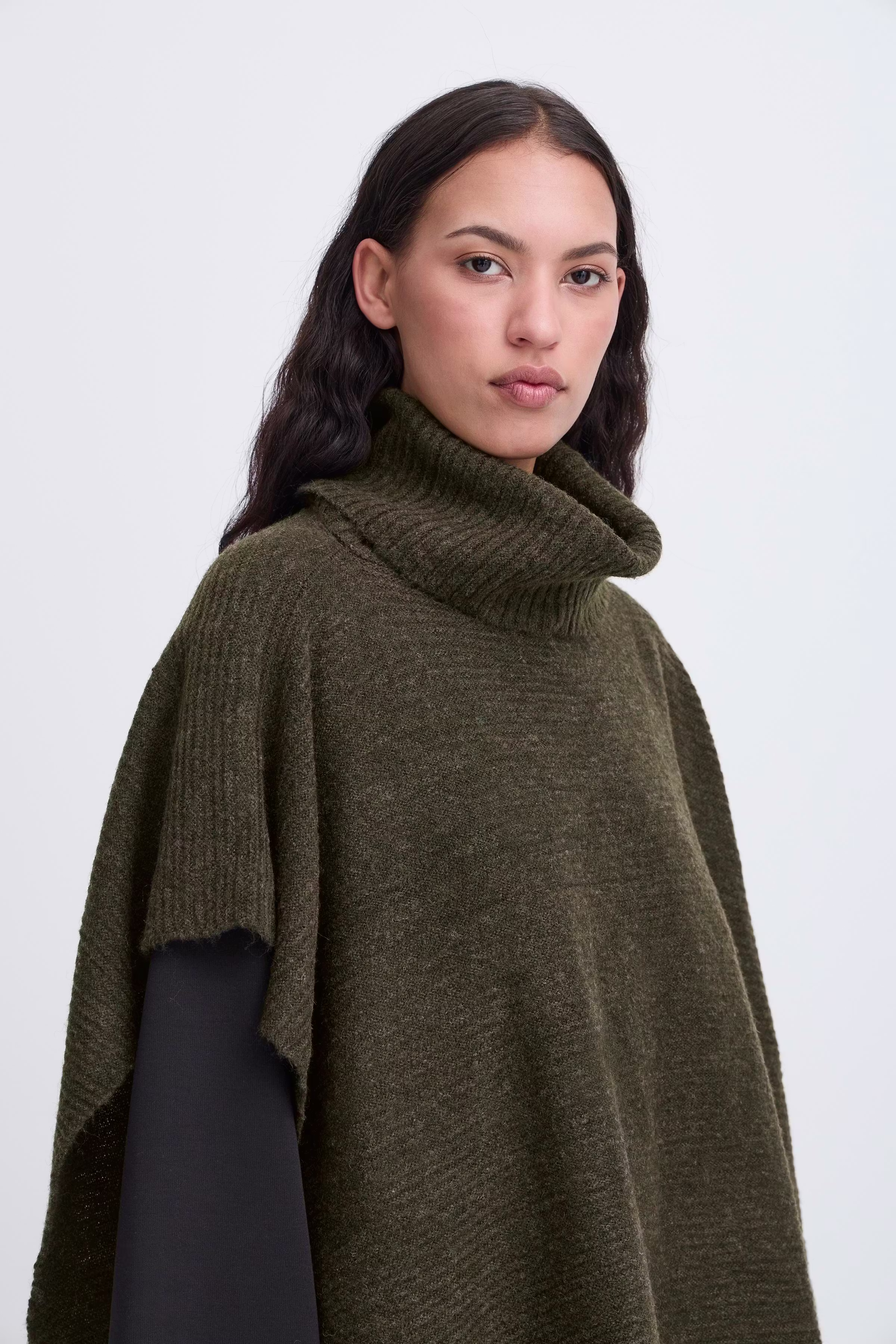 IABALOU Poncho LOOKBOOK DETAIL 20119781-190419