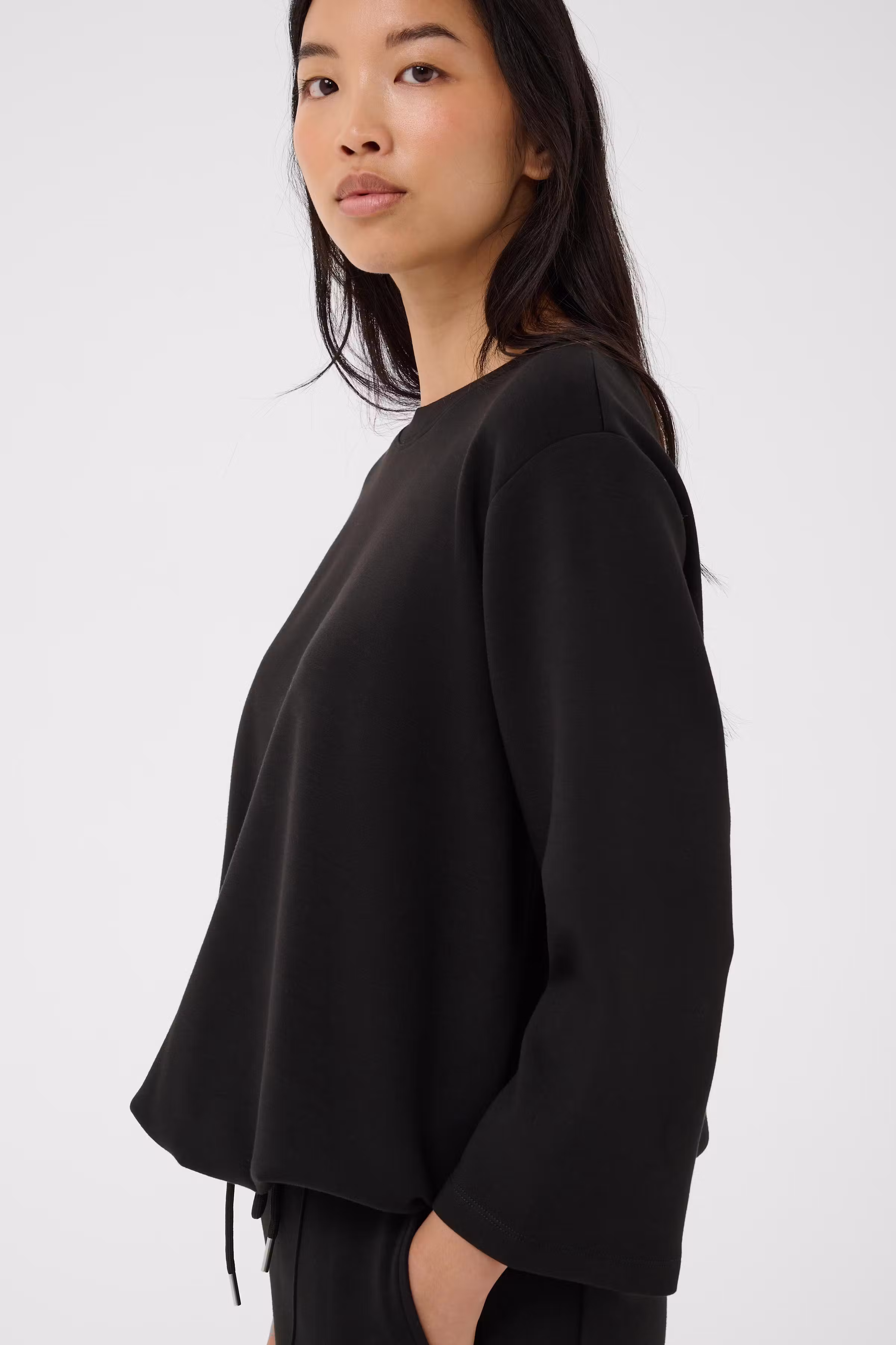 ChelseyPW Sweatshirt LOOKBOOK DETAIL 30310827-194008