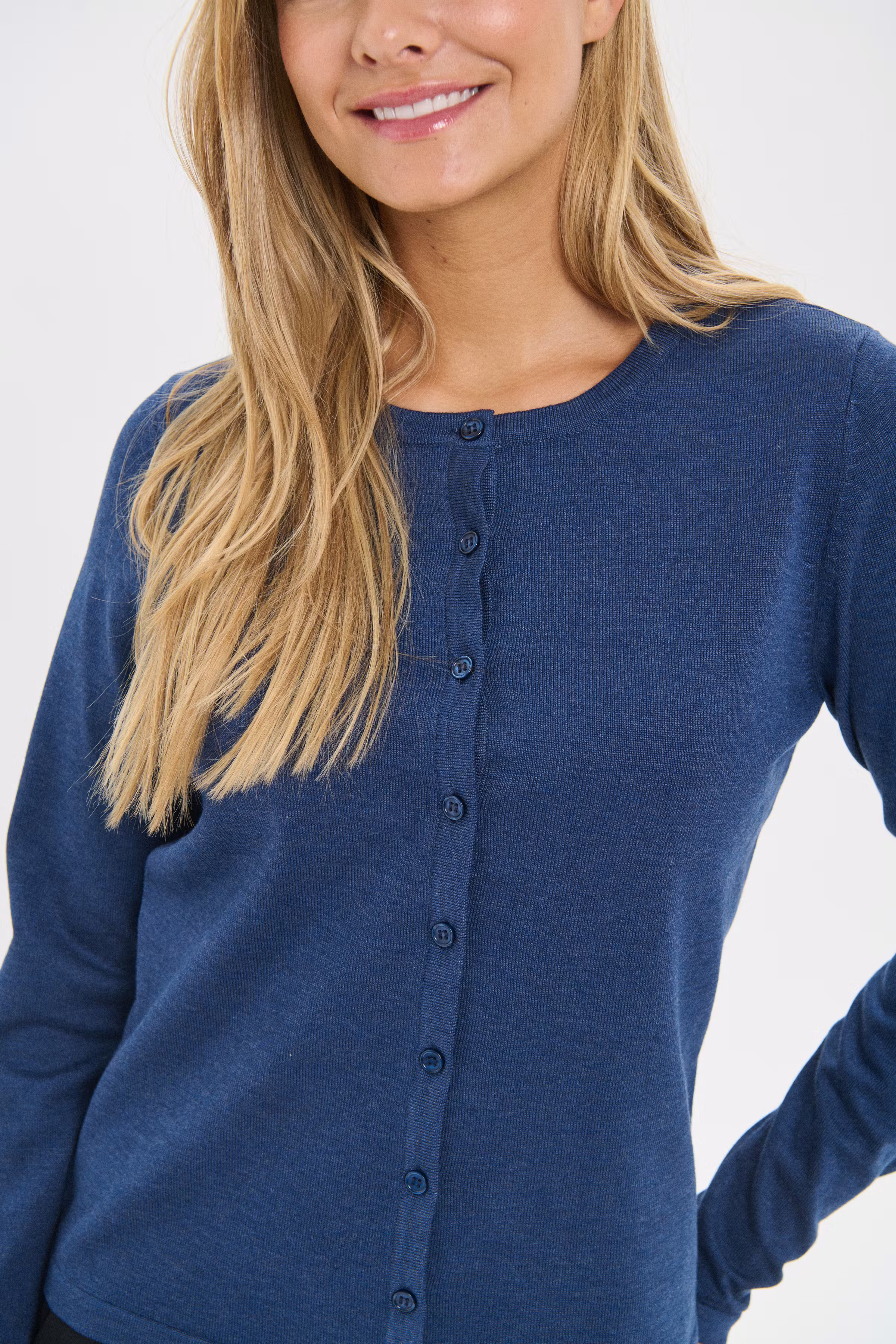 MilaSZ R-Neck Cardigan LOOKBOOK DETAIL 30500005-1941111