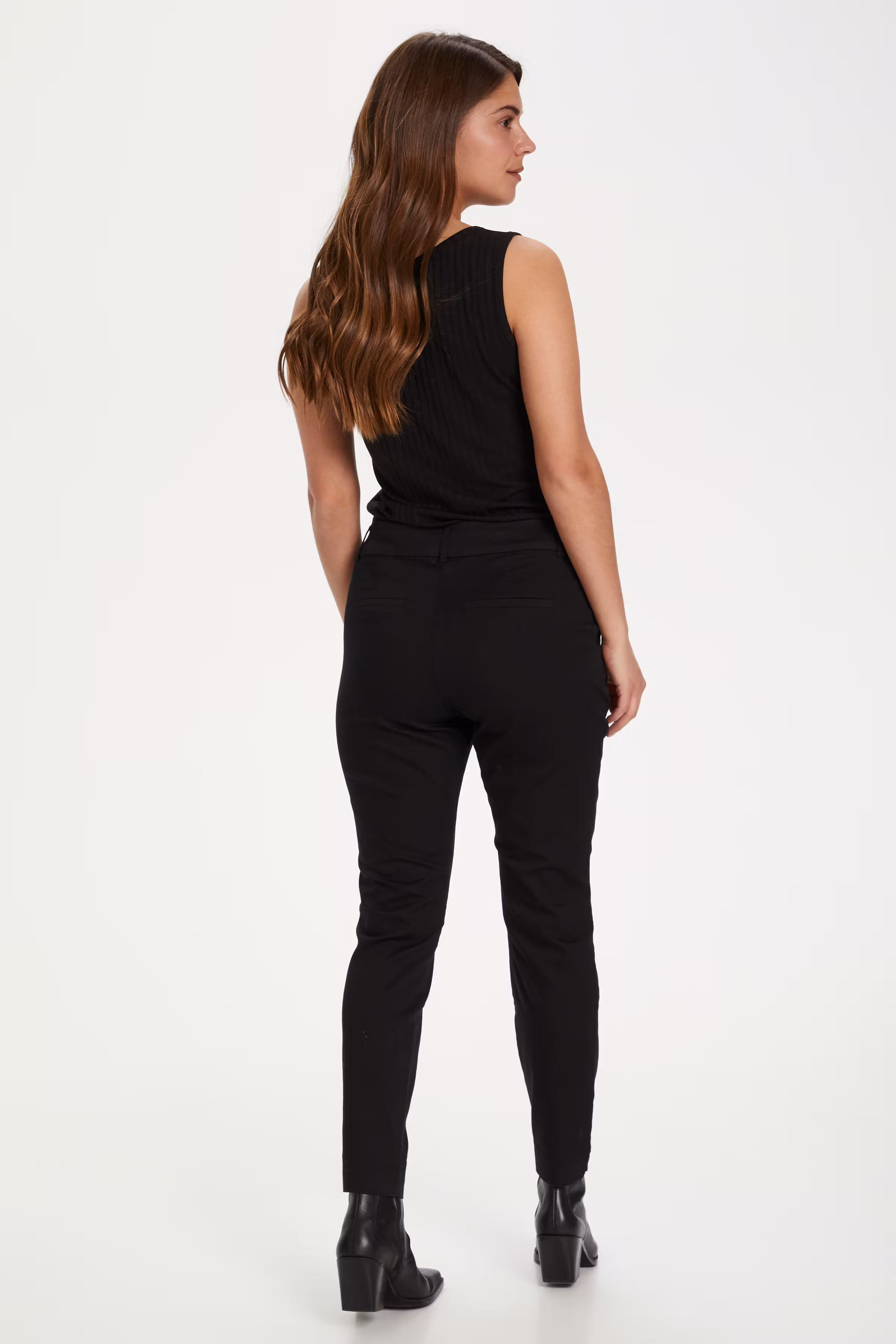 KAlea Hose LOOKBOOK BACK 10505191-100121