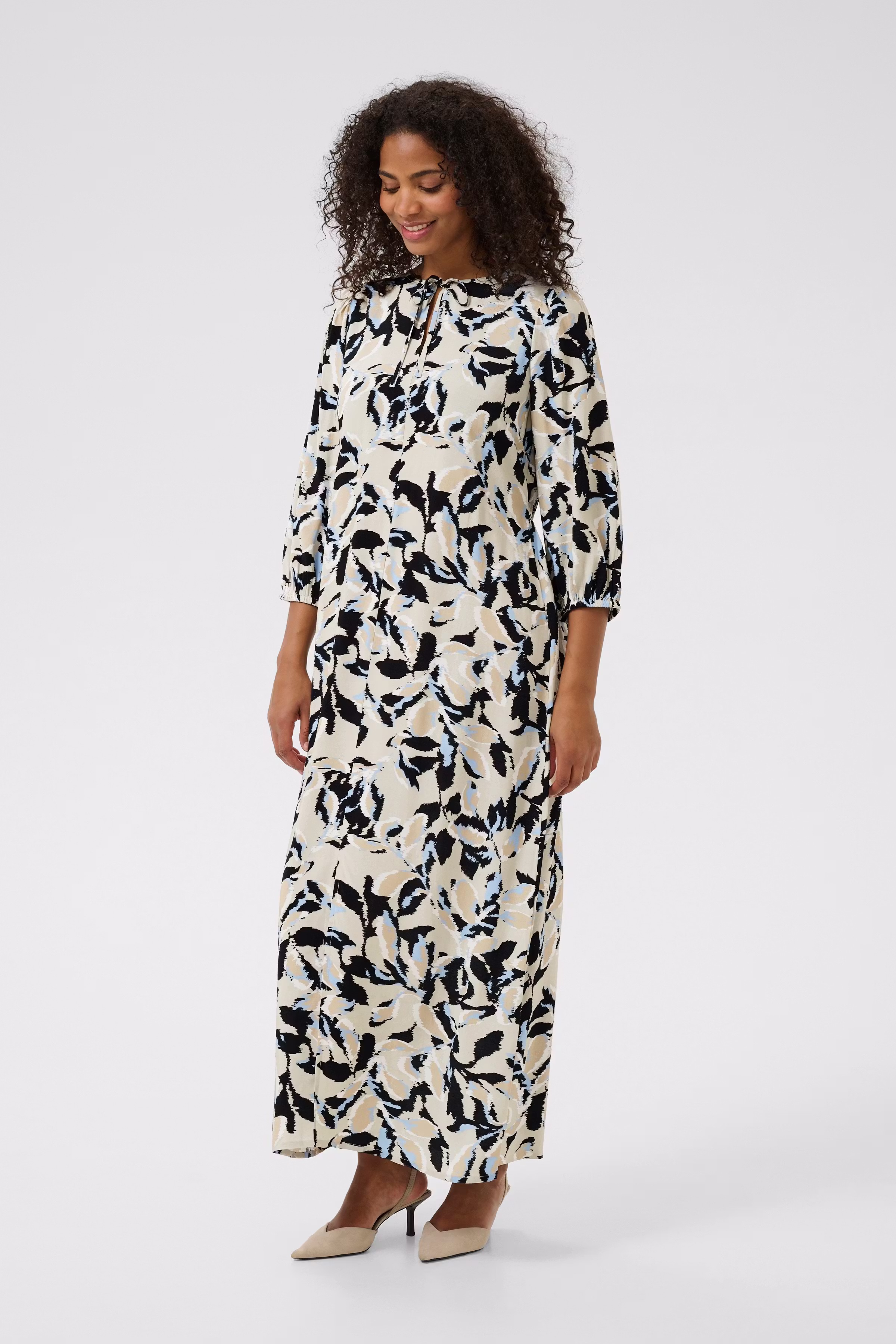 KApedra Dress LOOKBOOK FRONT 10509618-107743