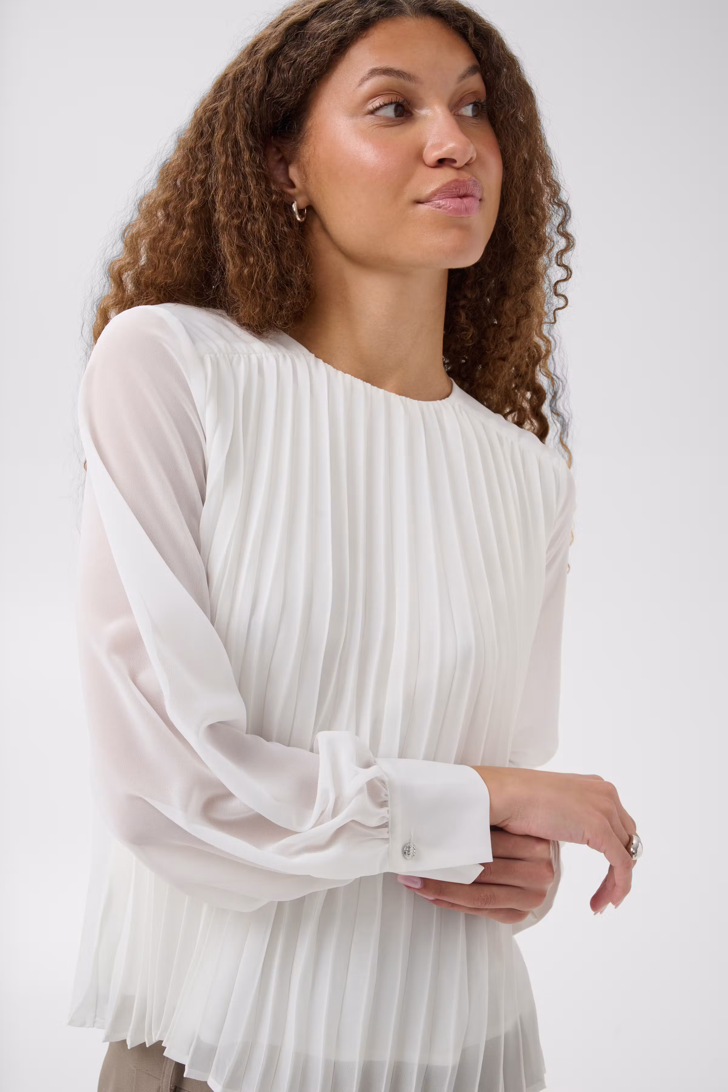 KAeloise Bluse LOOKBOOK DETAIL 10512578-110602