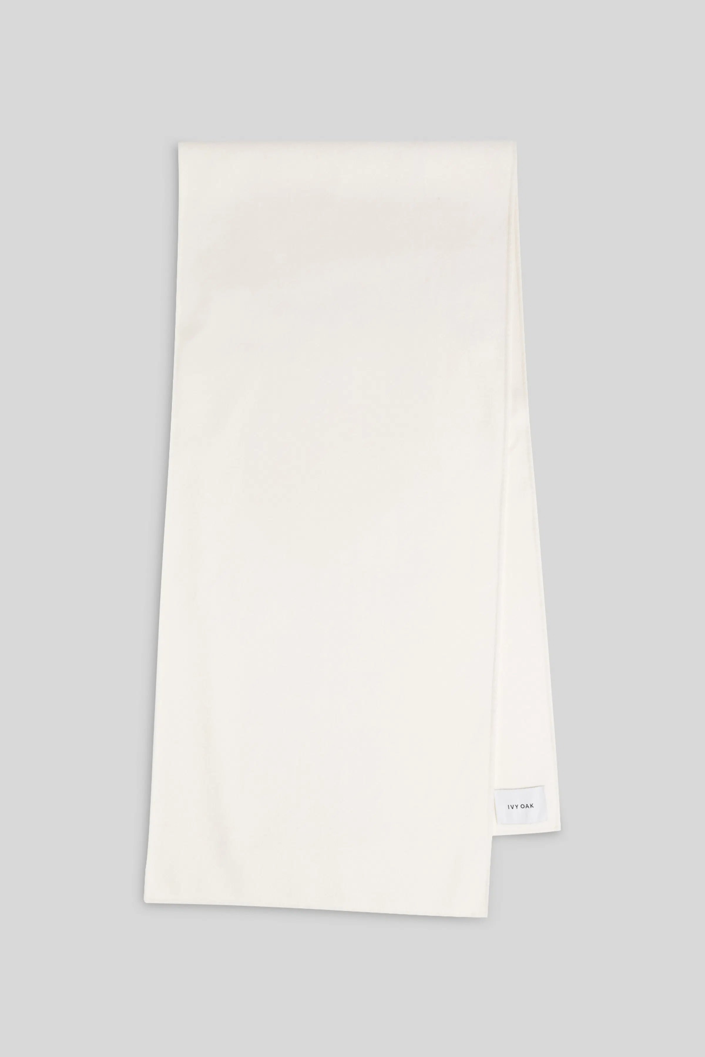 AMY Scarf PACK FRONT 30600775-WH015