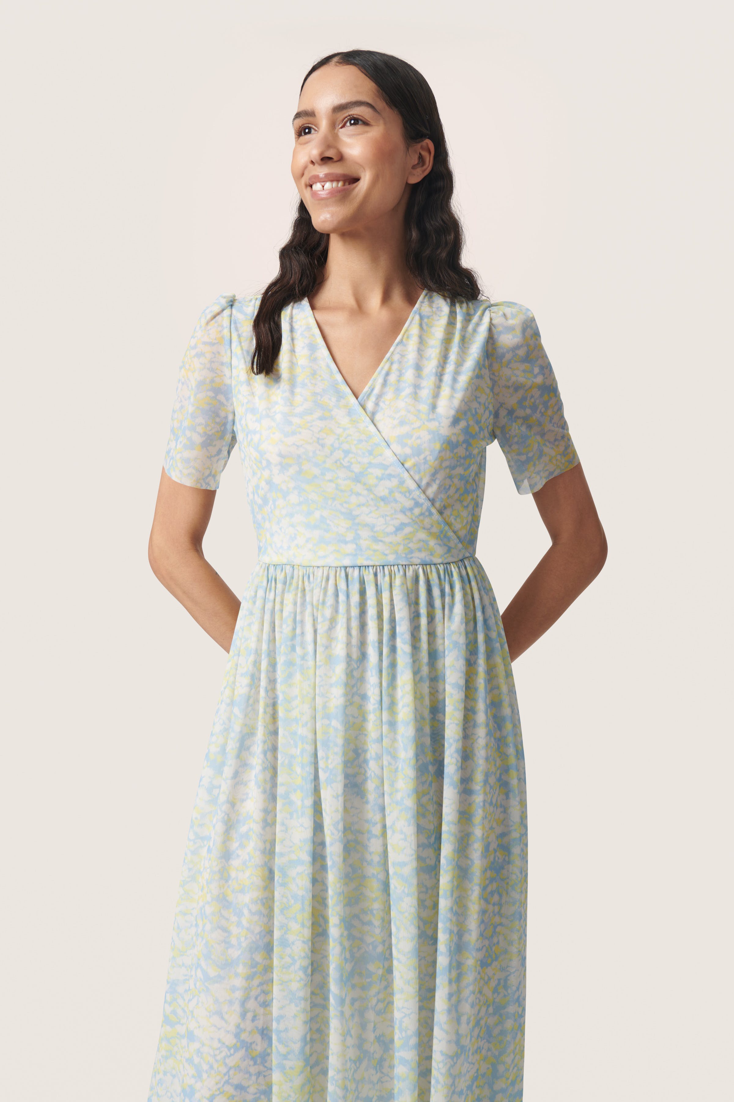 SLAmela Klänning LOOKBOOK FRONT 30407491-302997