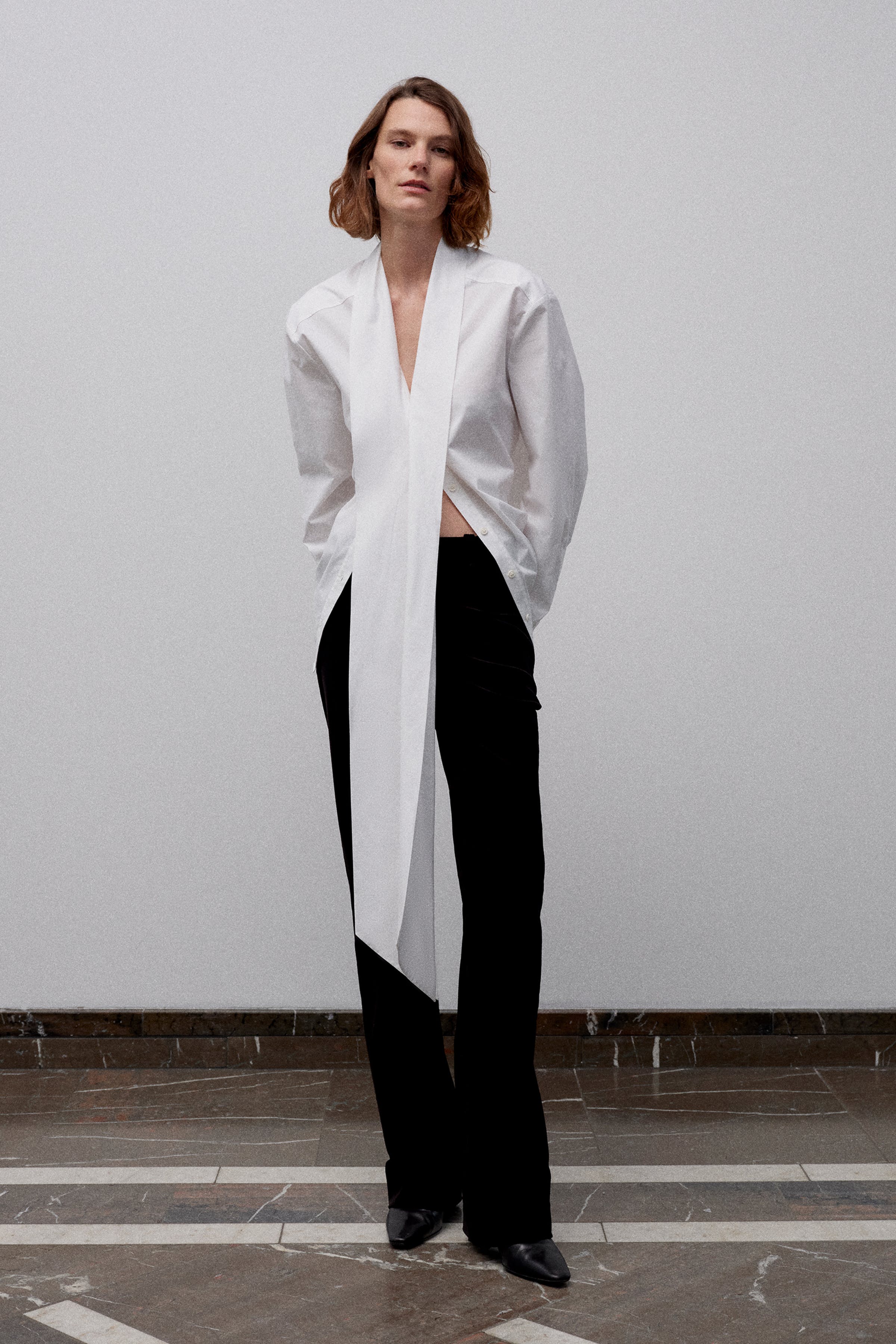 IOEvangeline Blouse LOCATION NONE 30600144-WH001