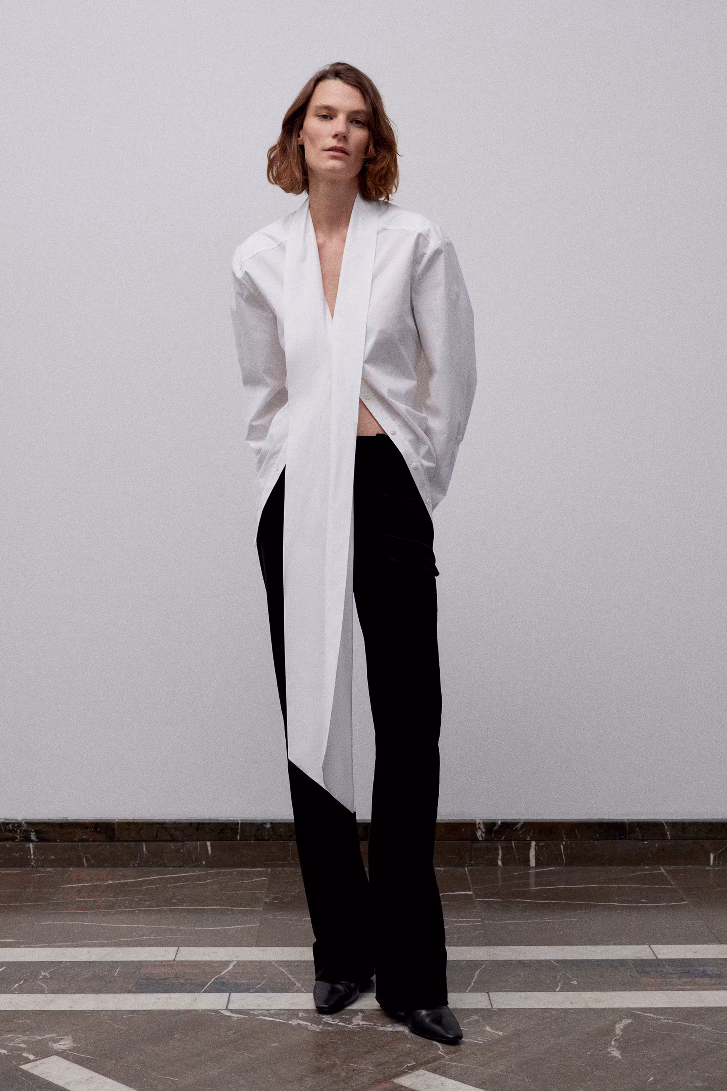 IOEvangeline Blouse LOCATION NONE 30600144-WH001