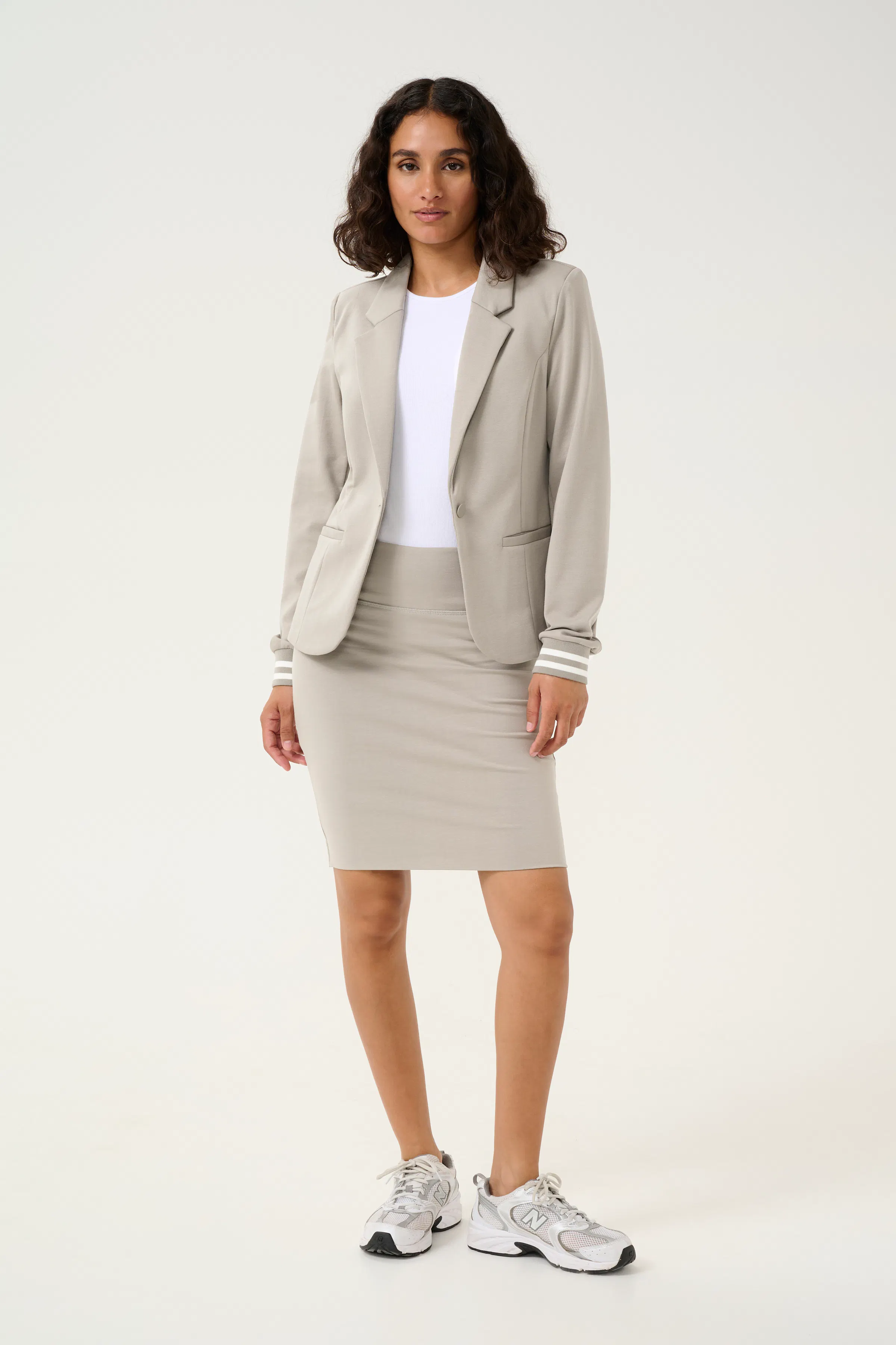 KAKinnie Blazer LOOKBOOK FRONT 10550800-106968