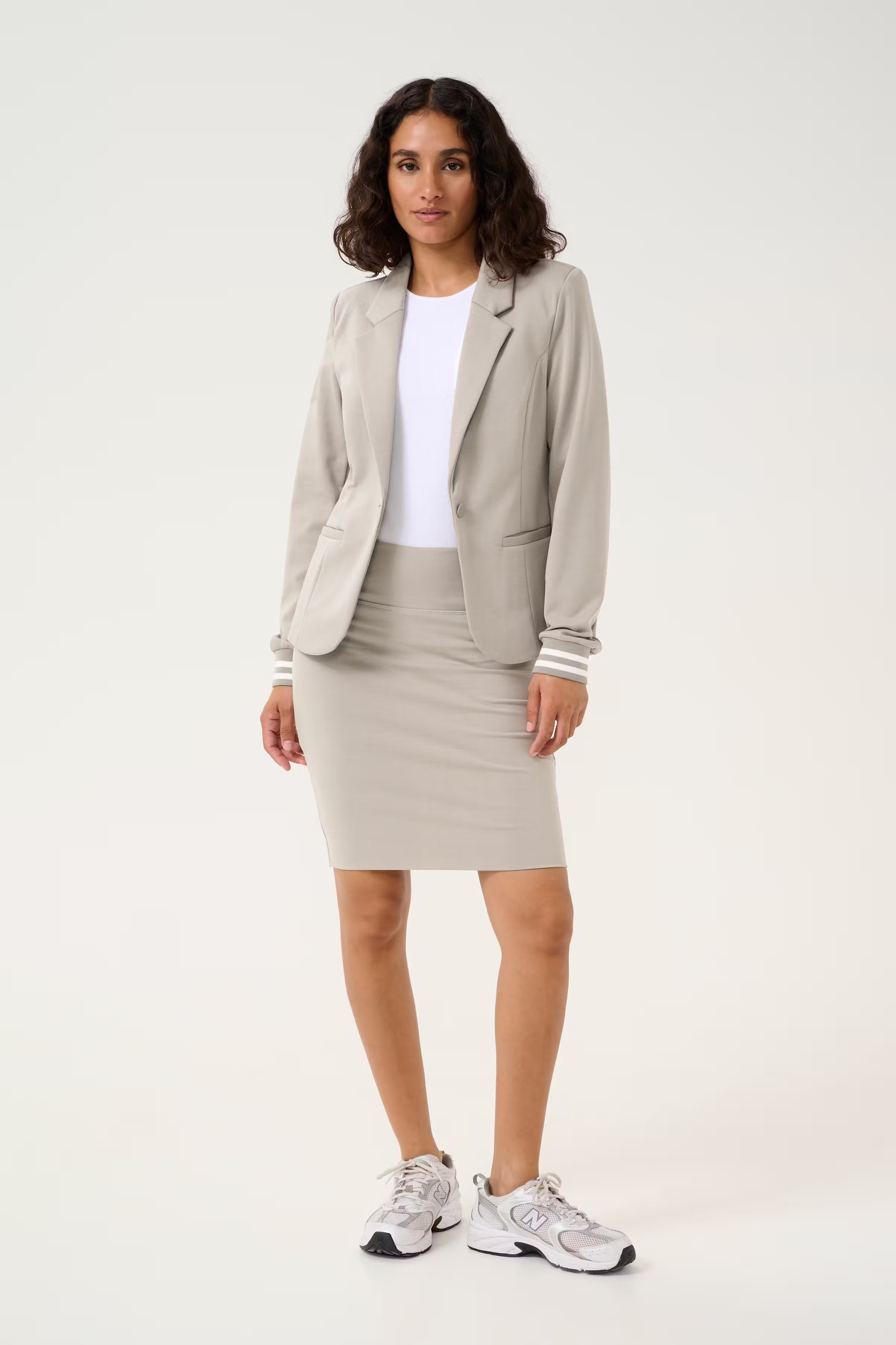 KAKinnie Blazer LOOKBOOK FRONT 10550800-106968