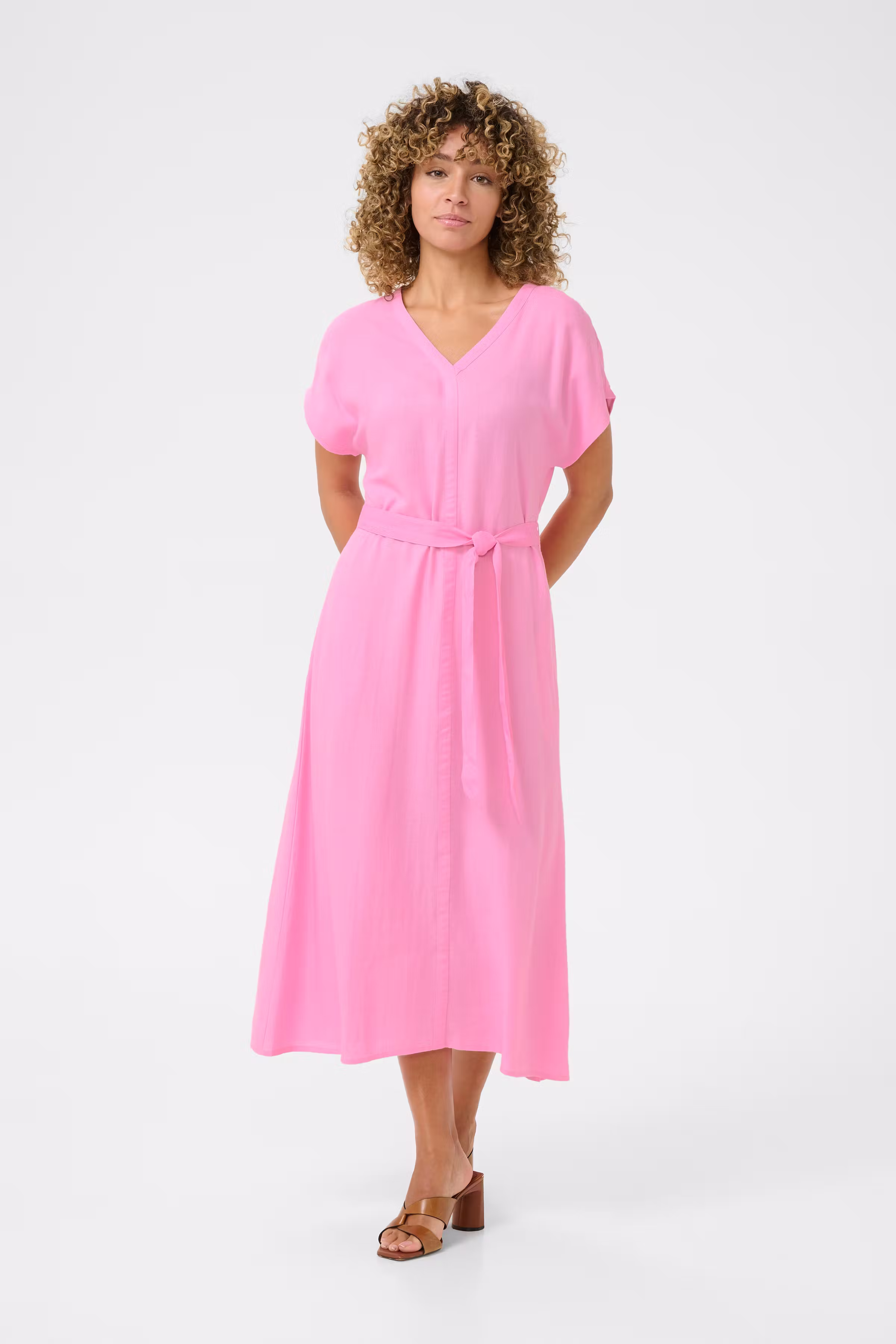 CRVenta Linen dress LOOKBOOK FRONT 10613593-152215