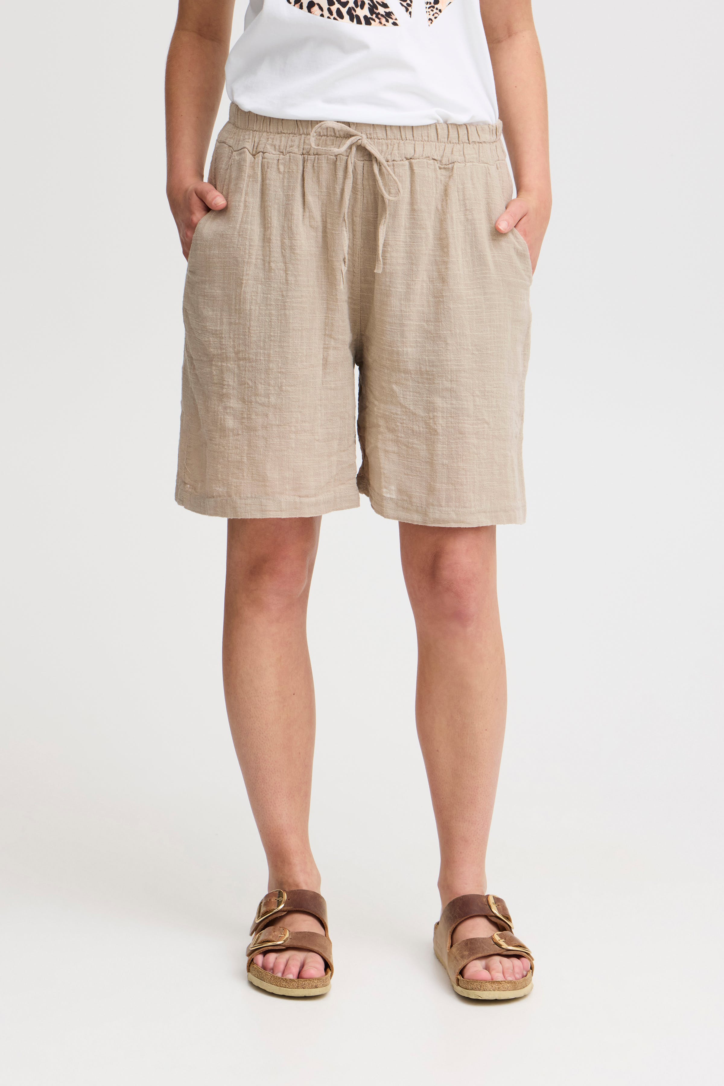 SBALEXA Shorts LOOKBOOK FRONT 22100661-130907