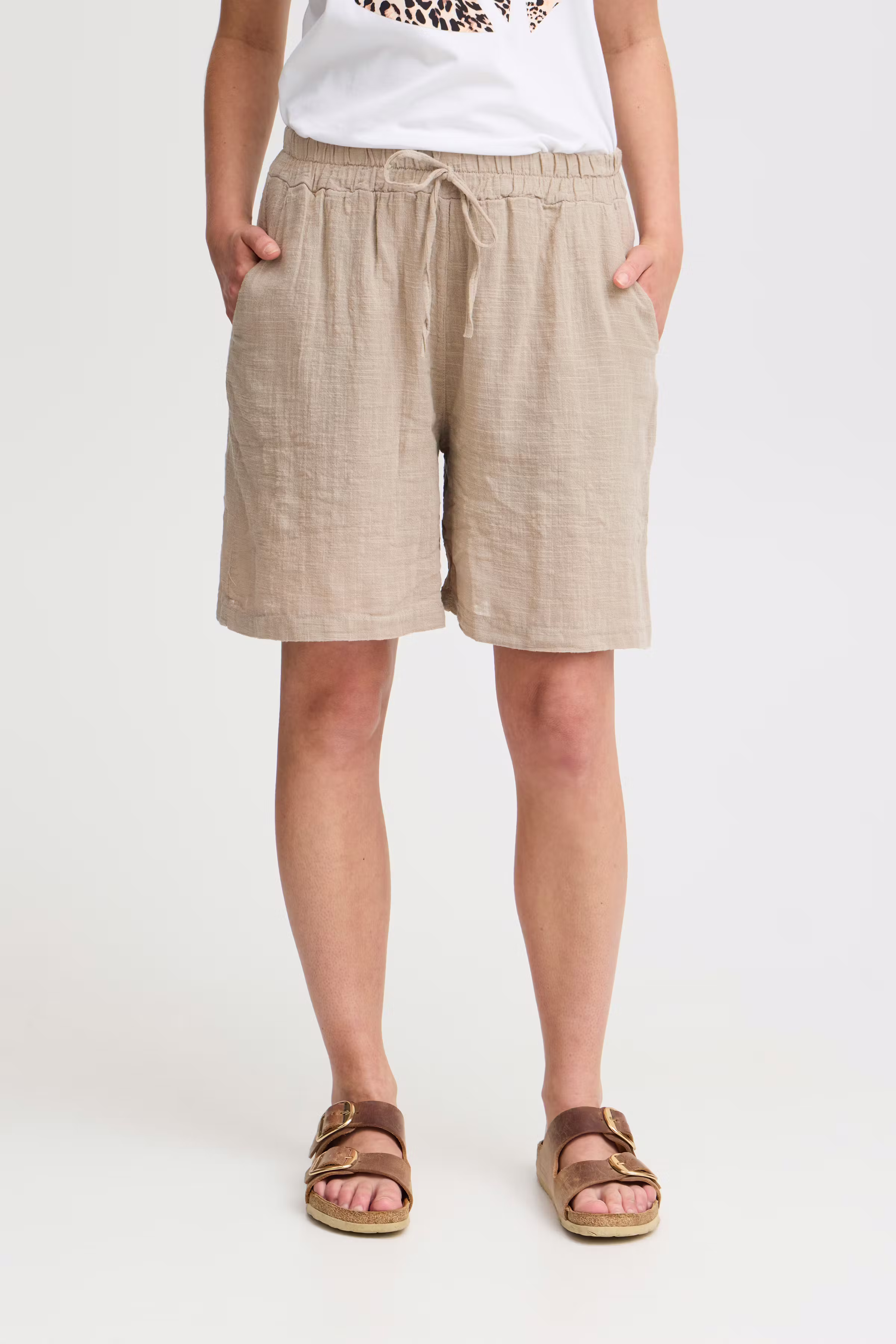 SBALEXA Shorts LOOKBOOK FRONT 22100661-130907