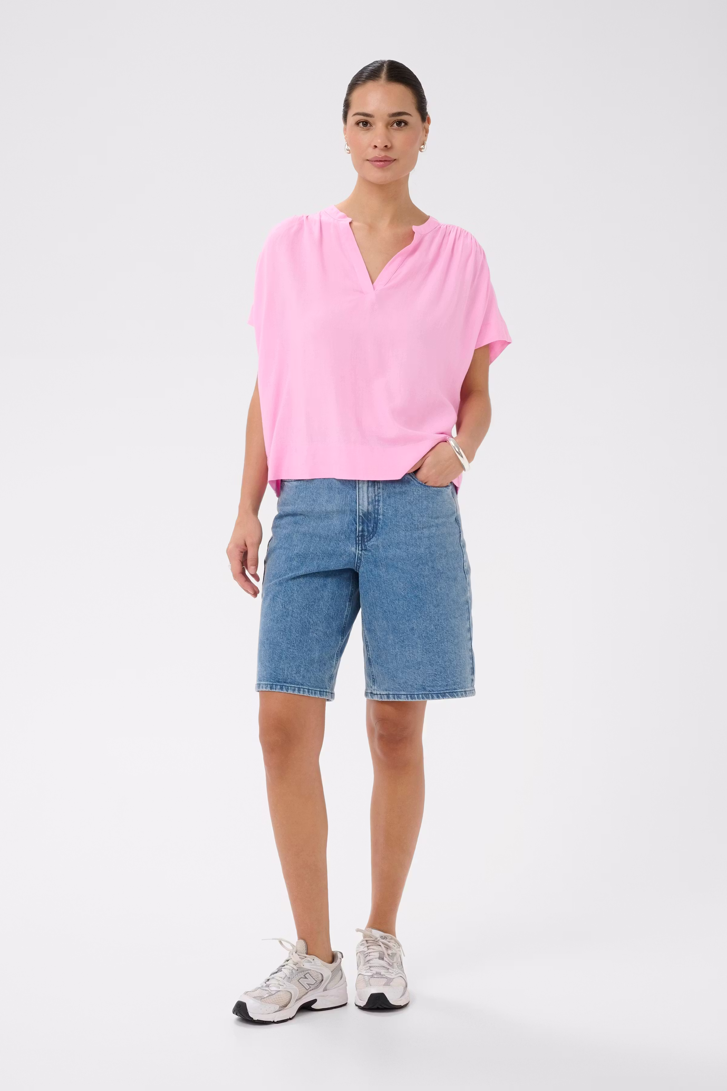 KAmilia Bluse LOOKBOOK FRONT 10509670-152218