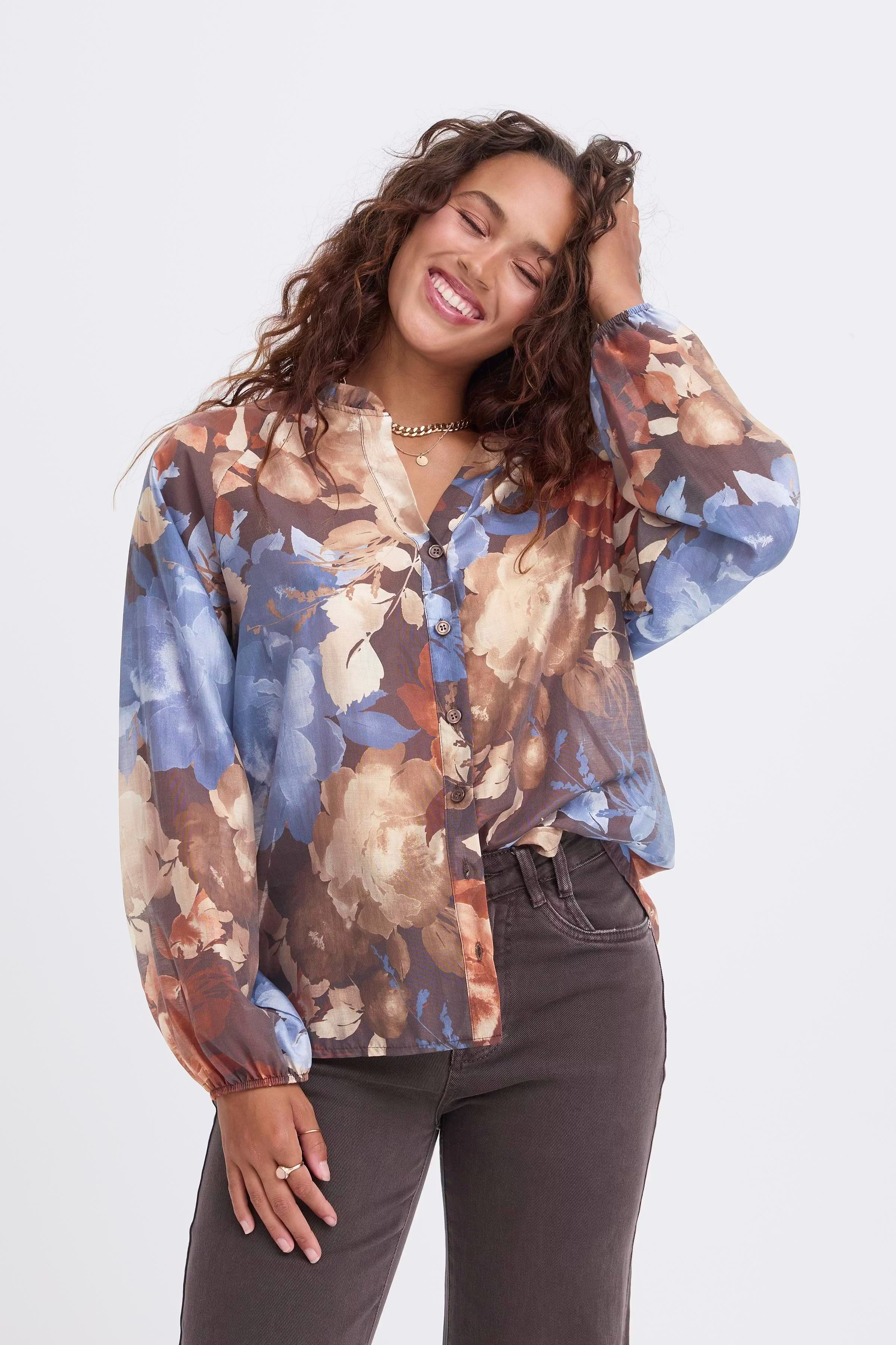 SBLEYIA Bluse LOOKBOOK FRONT 22101081-191109