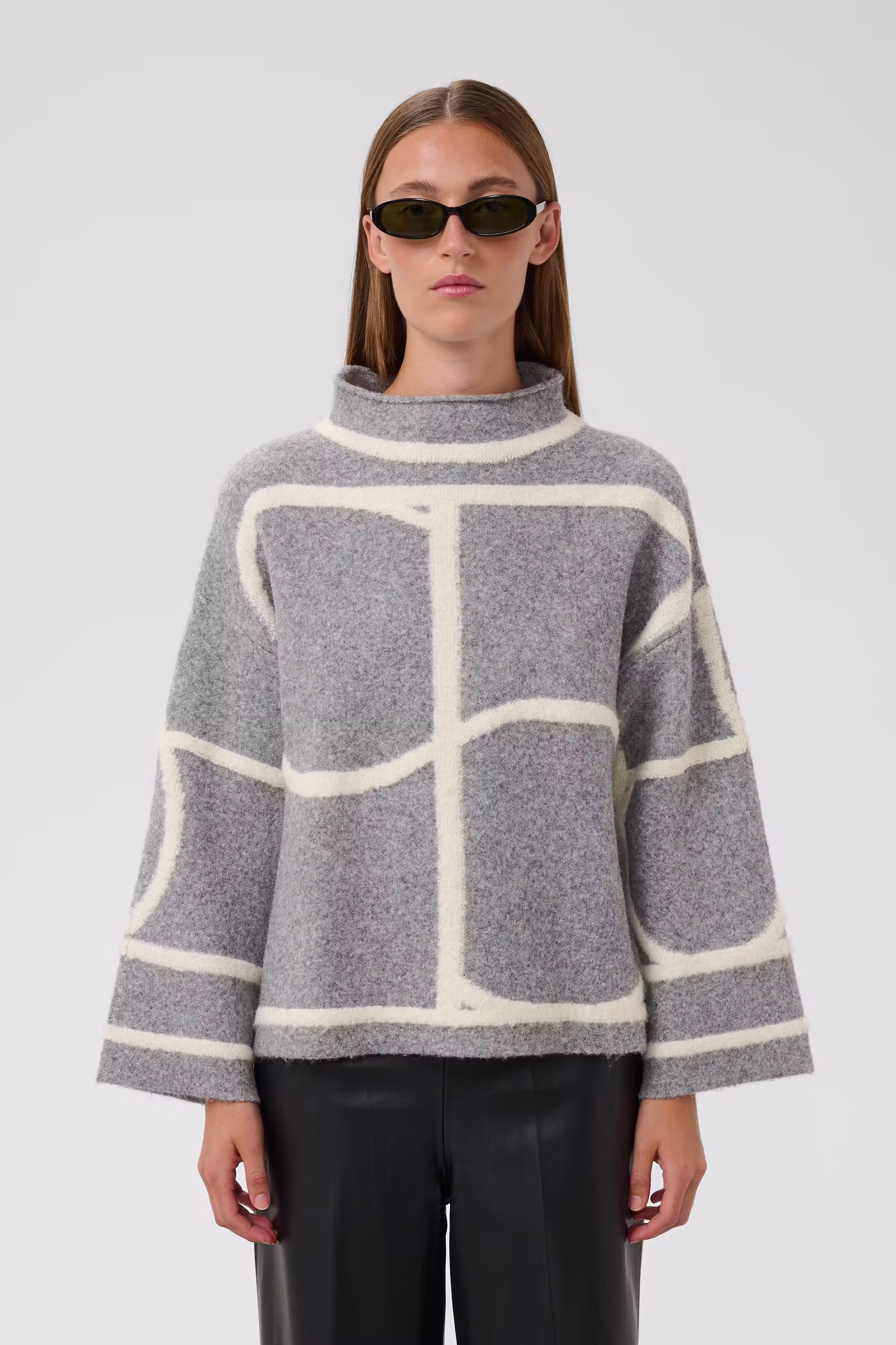 SLSorea Pullover LOOKBOOK FRONT 30408778-305554