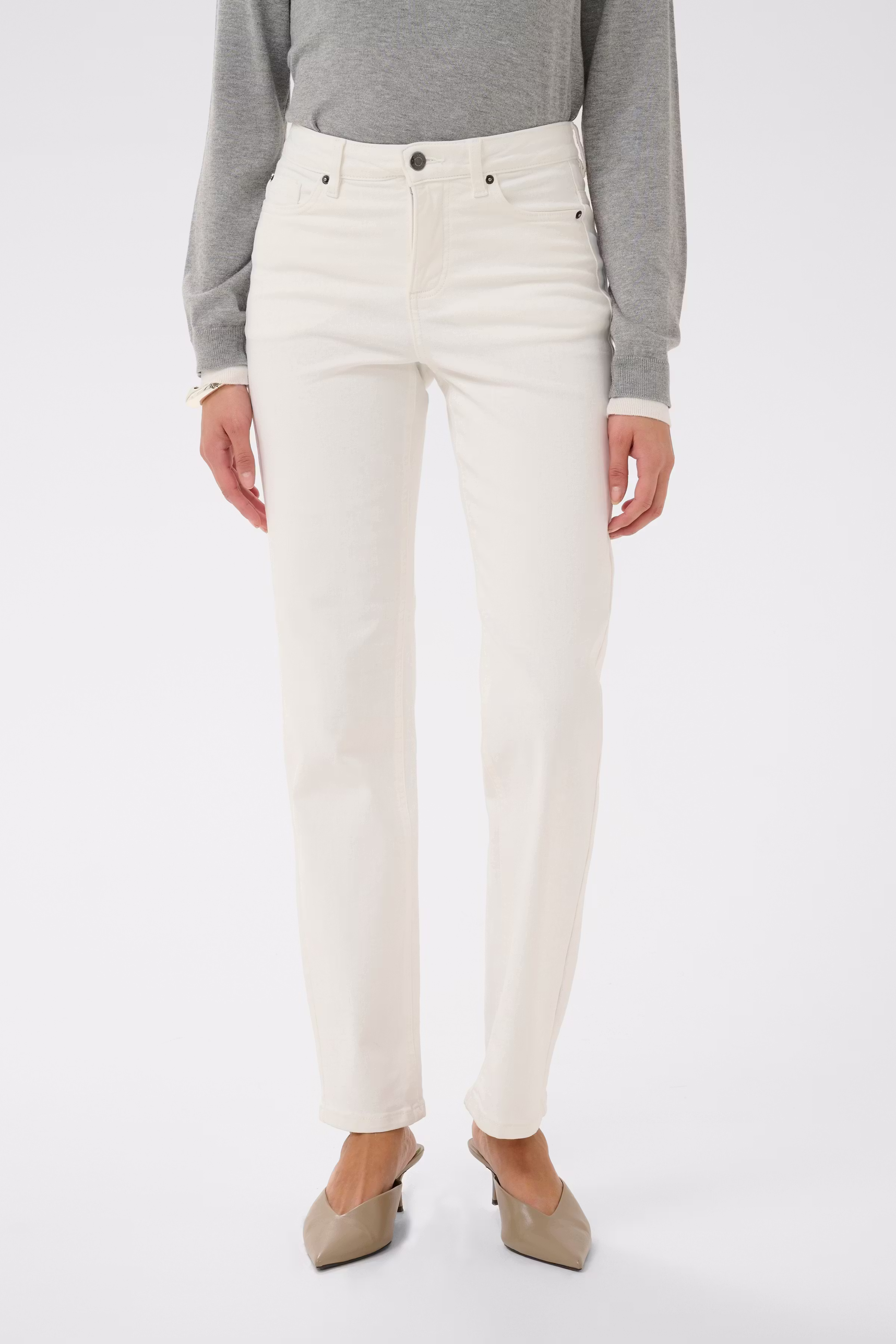 KAmaris Jeans LOOKBOOK FRONT 10511485-110602