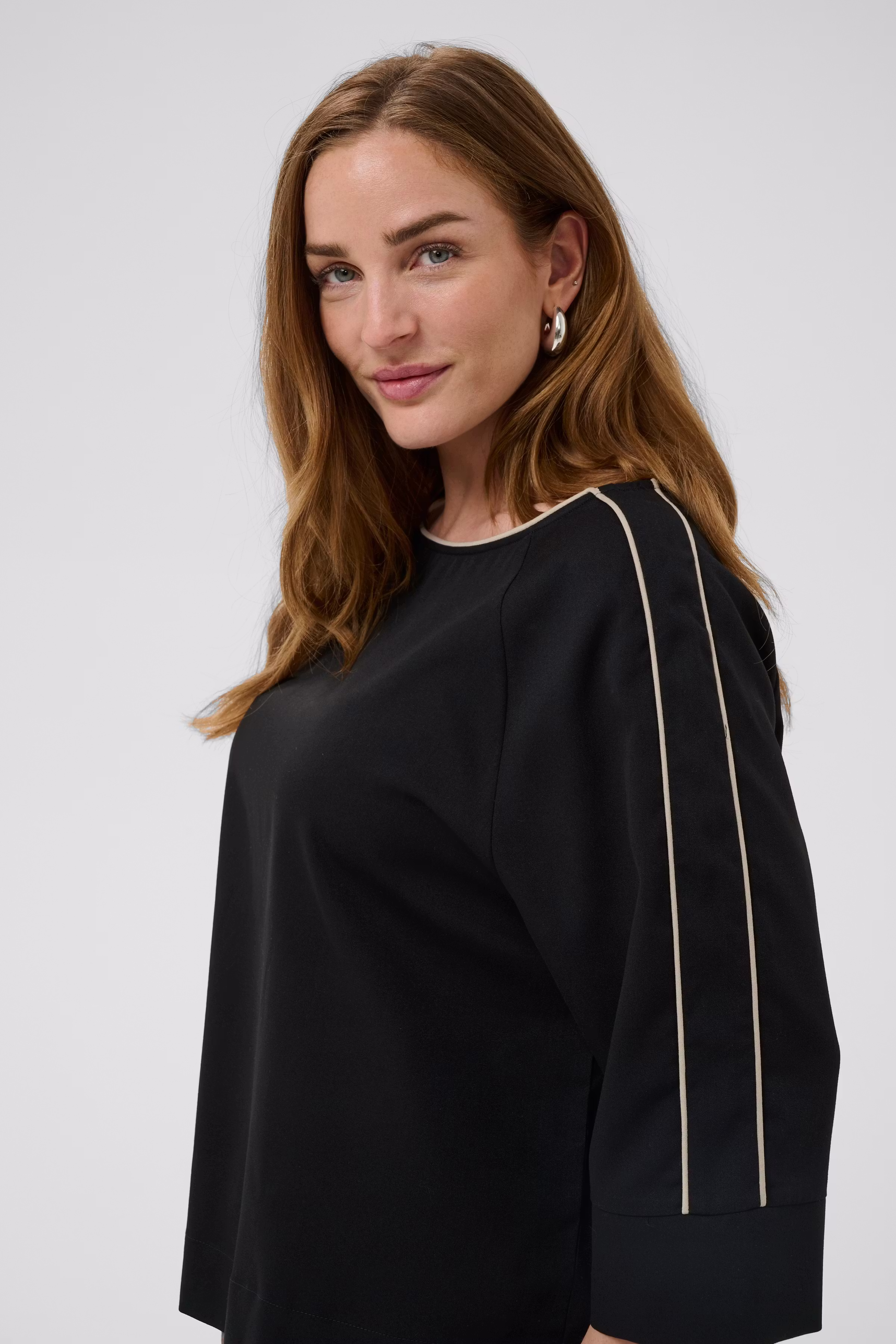 BProsalee Bluse LOOKBOOK DETAIL 40200123-100121