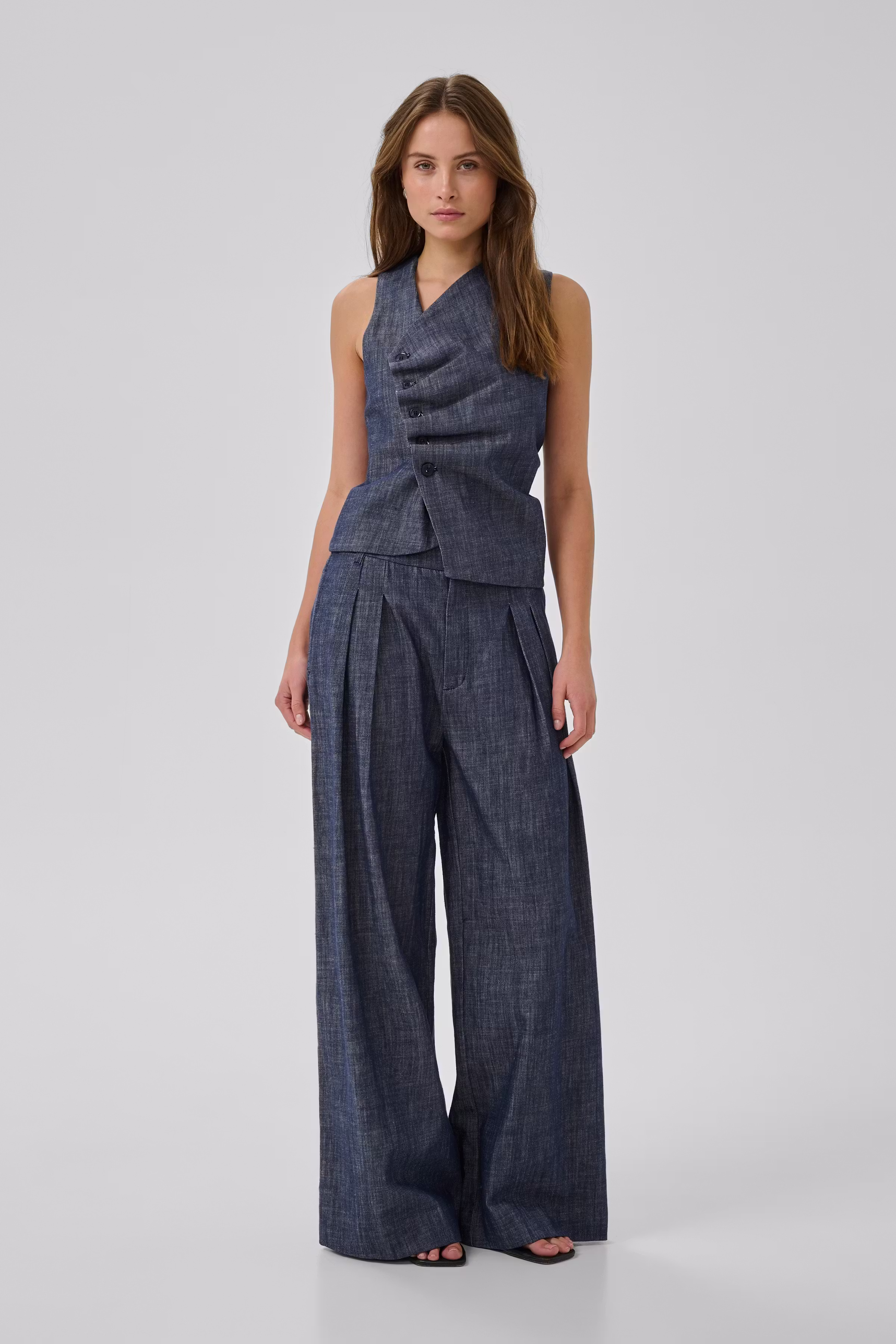 MWDazzie Trousers LOOKBOOK FRONT 10705590-100061