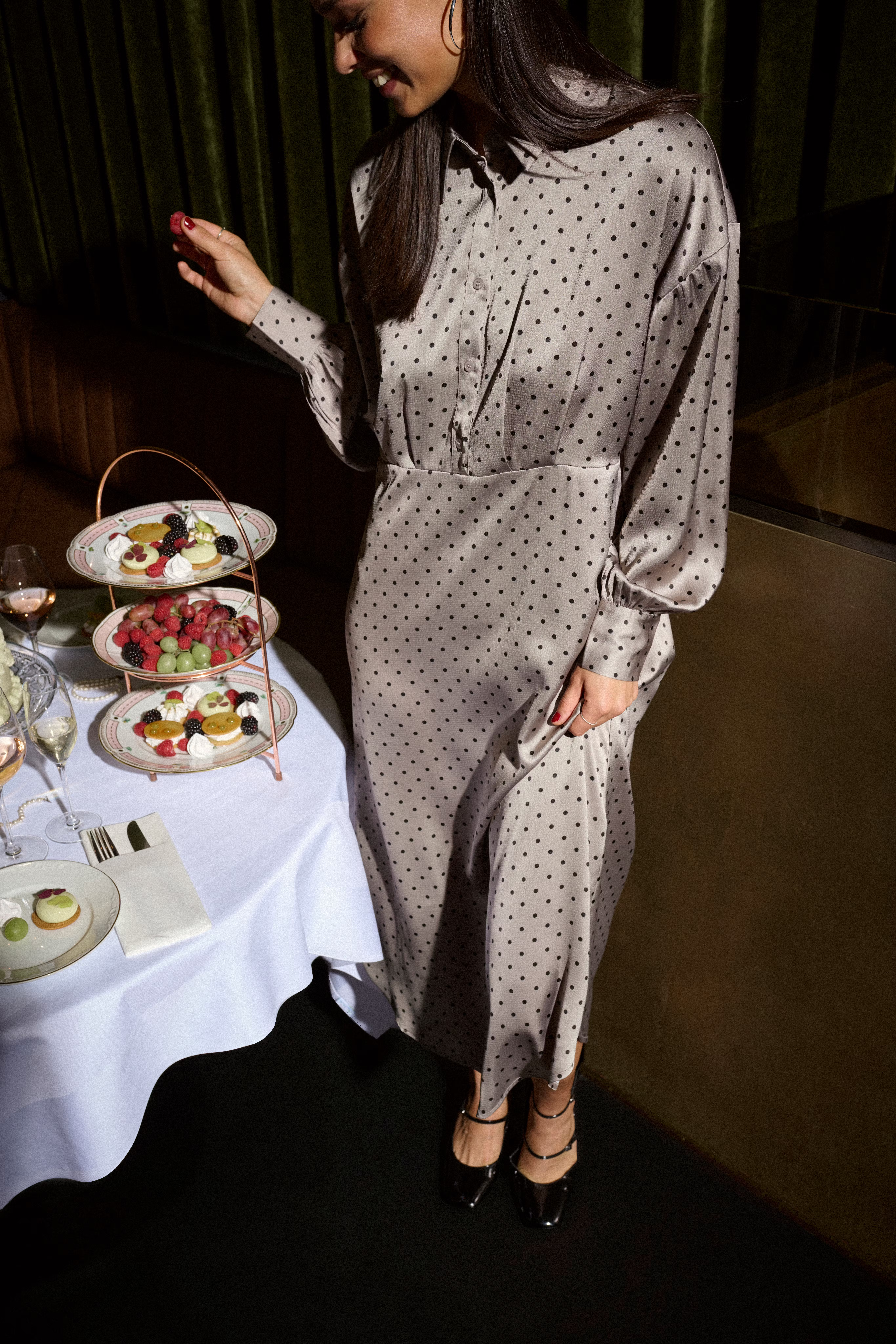 KAdonna Kleid LOCATION NONE 10509249-106645