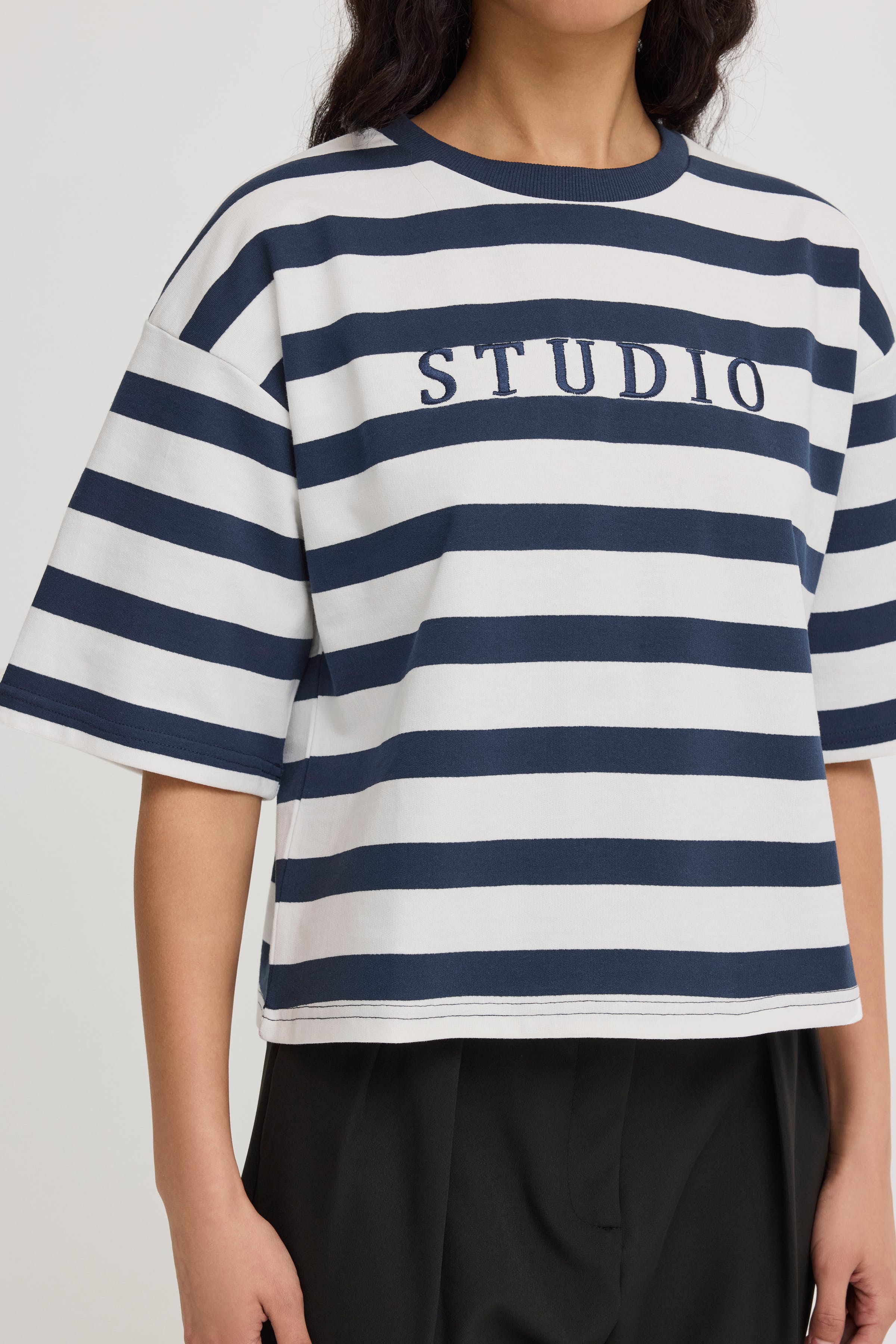 IHOCIE T-shirt LOOKBOOK DETAIL 20122776-194010