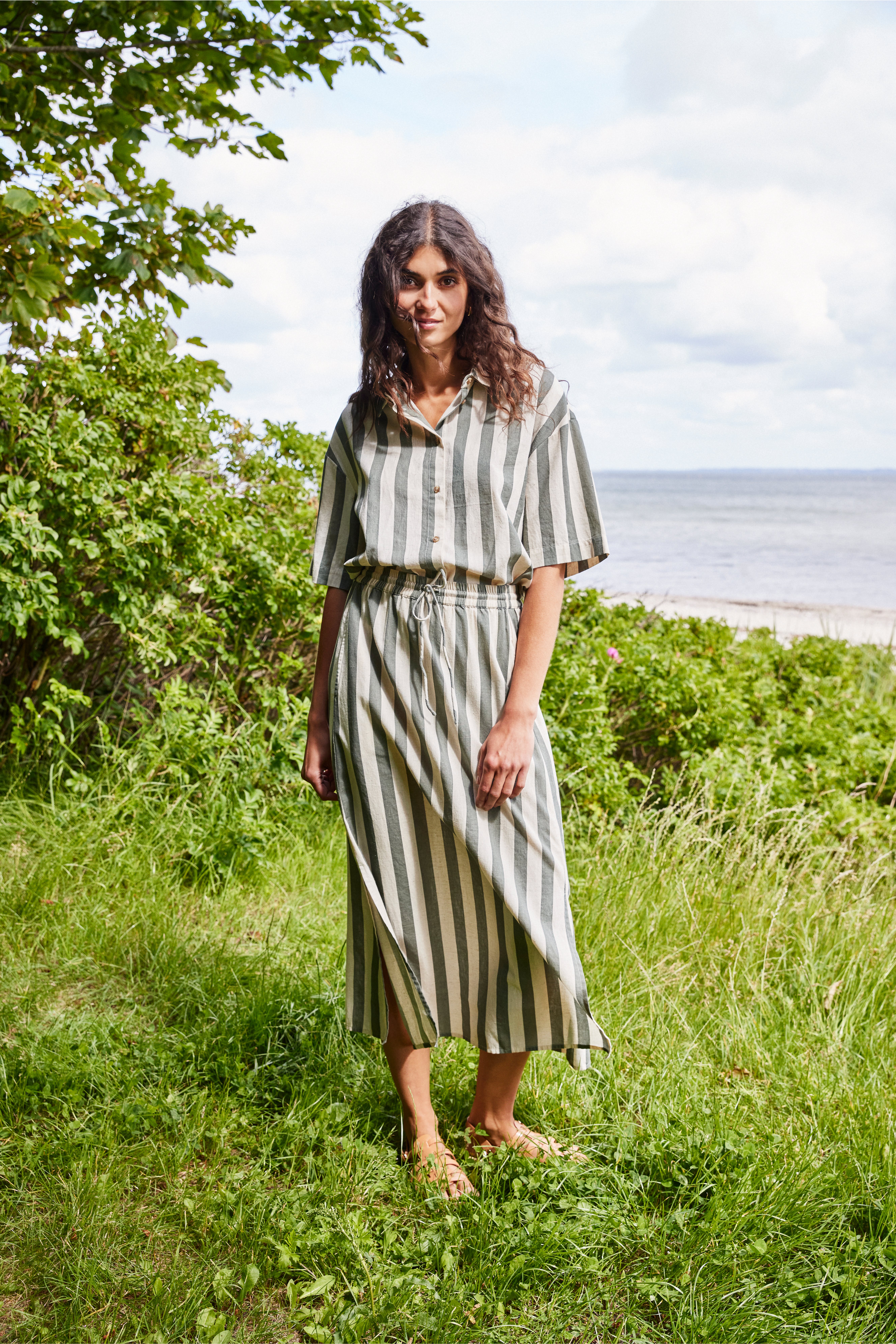 FRMADDIE Shirt LOCATION NONE 20615445-204459