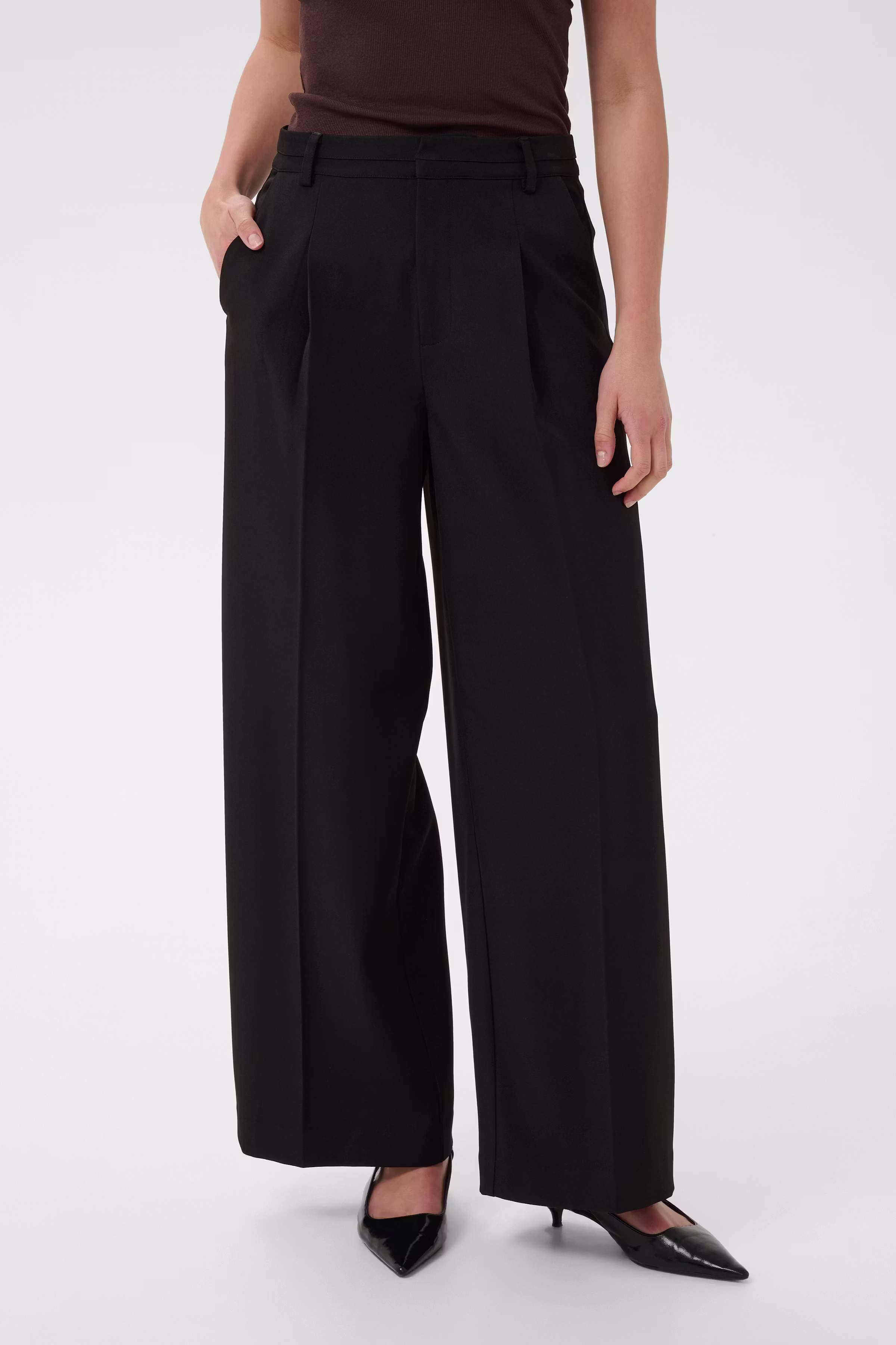 KAlima Trousers LOOKBOOK FRONT 10511797-100121
