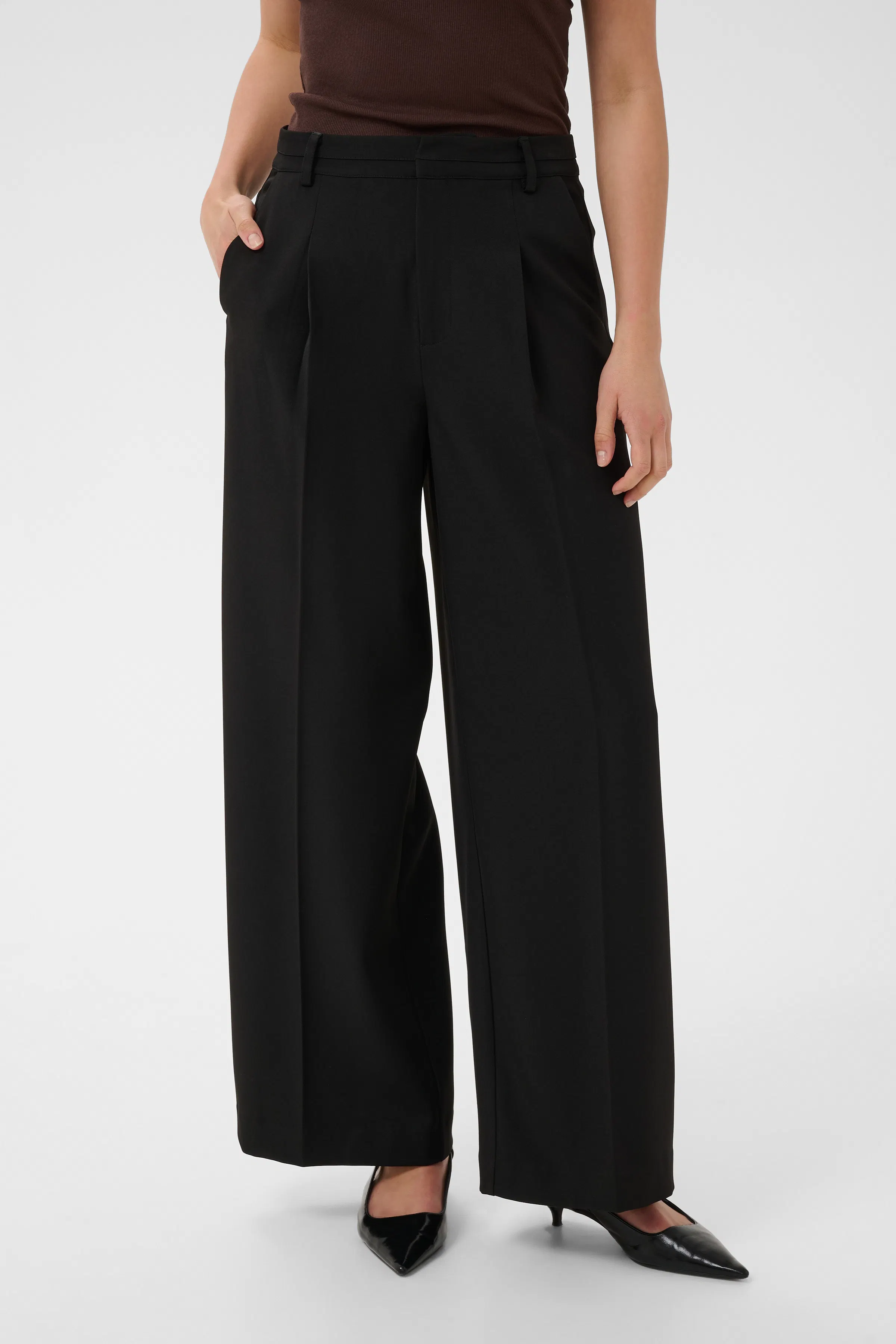 KAnaya Trousers in black deep cotton | KAFFE Clothing