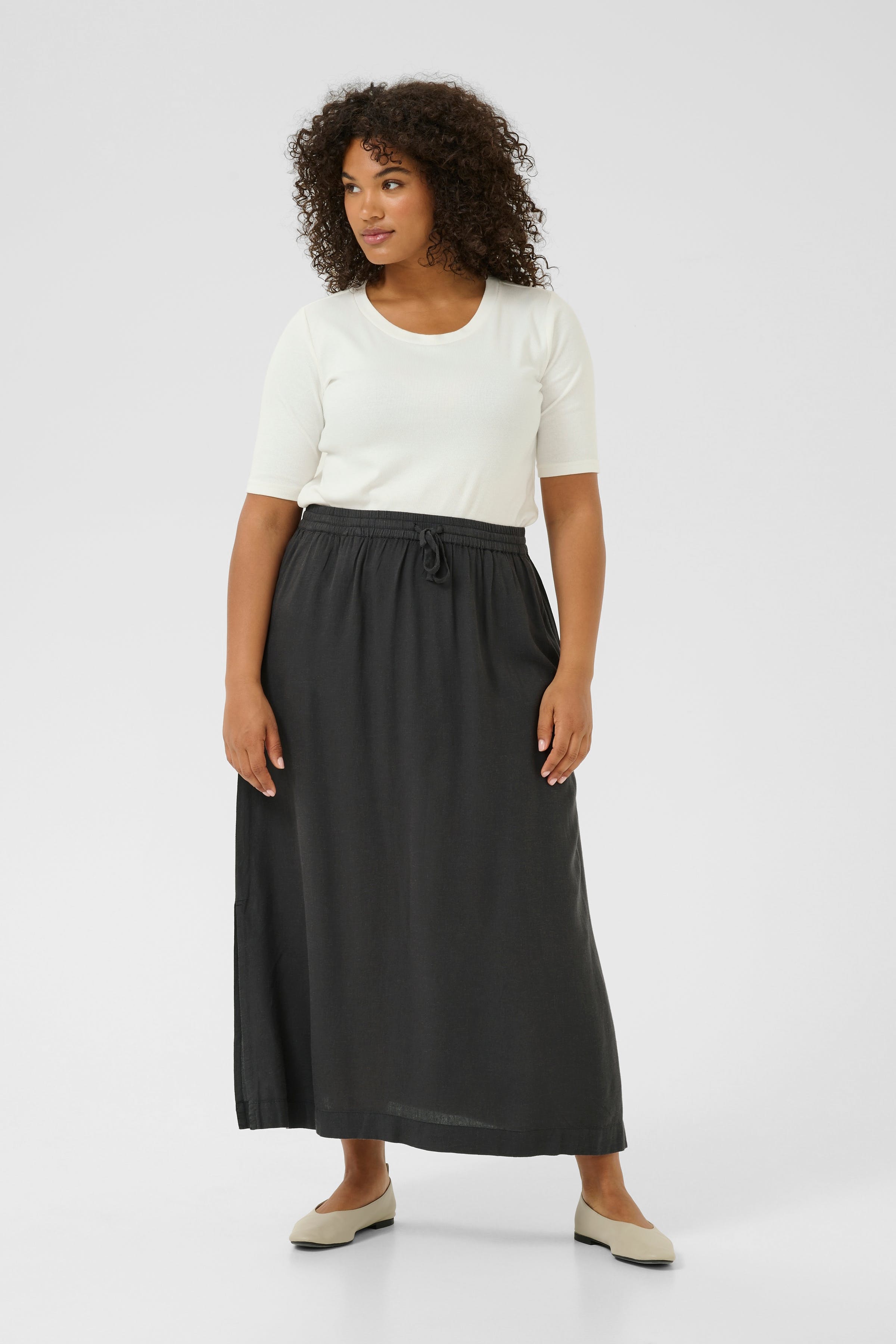 KCmille Skirt LOOKBOOK FRONT 10583100-190205