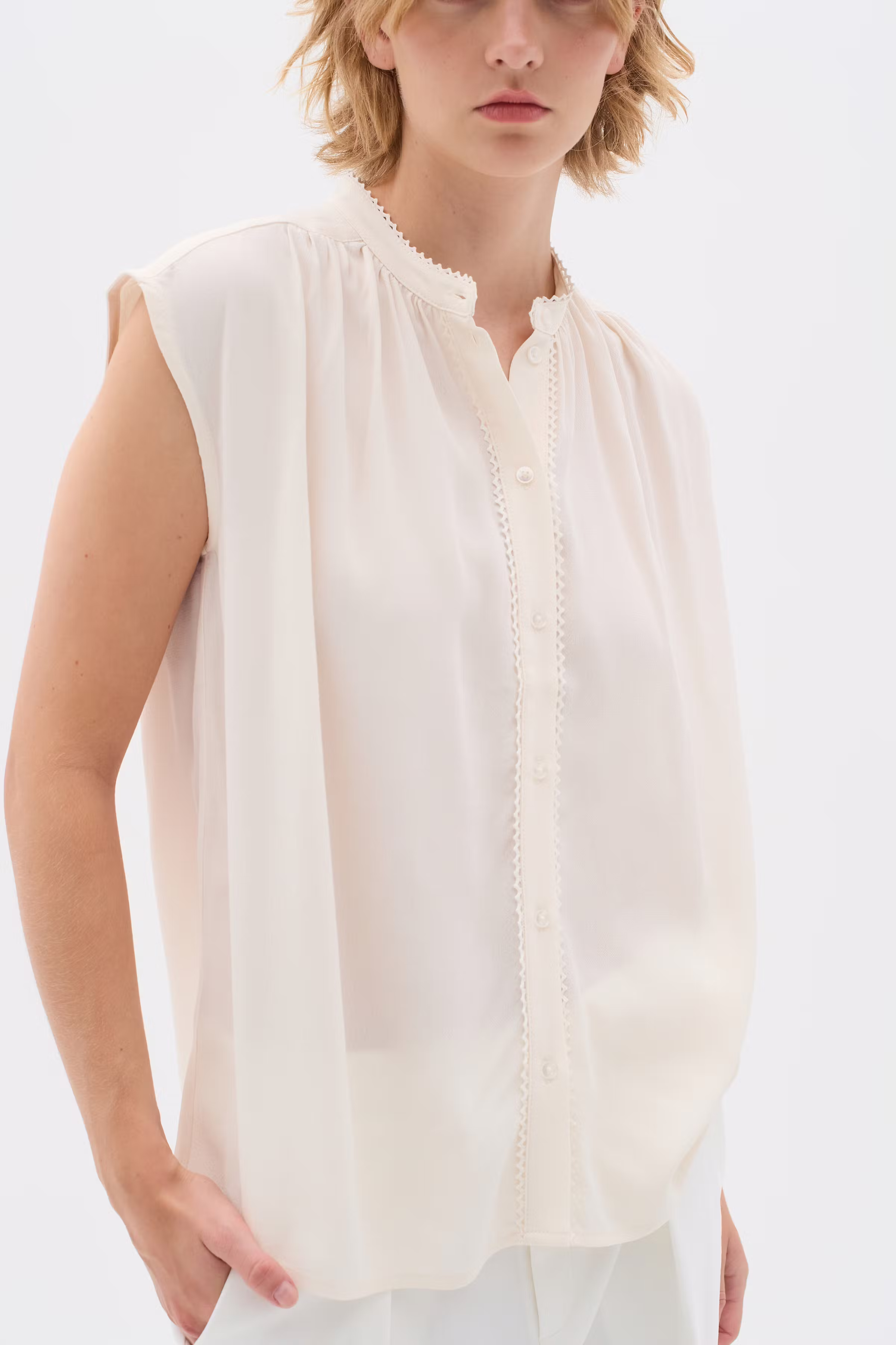 FallonIW LOOKBOOK FRONT 30110443-110701