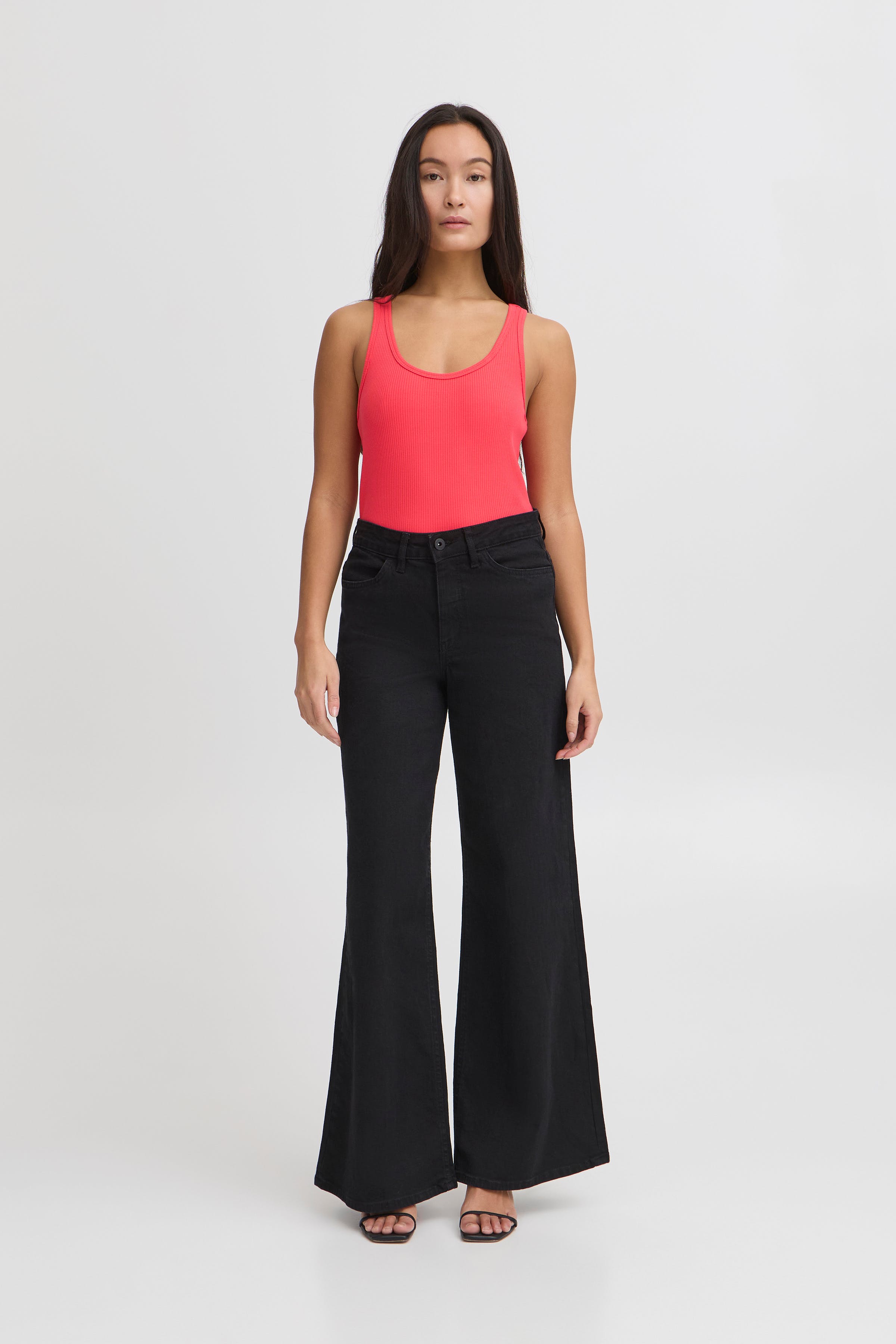 IHPALMER RIB BOX Top LOOKBOOK FRONT 20120342-171753