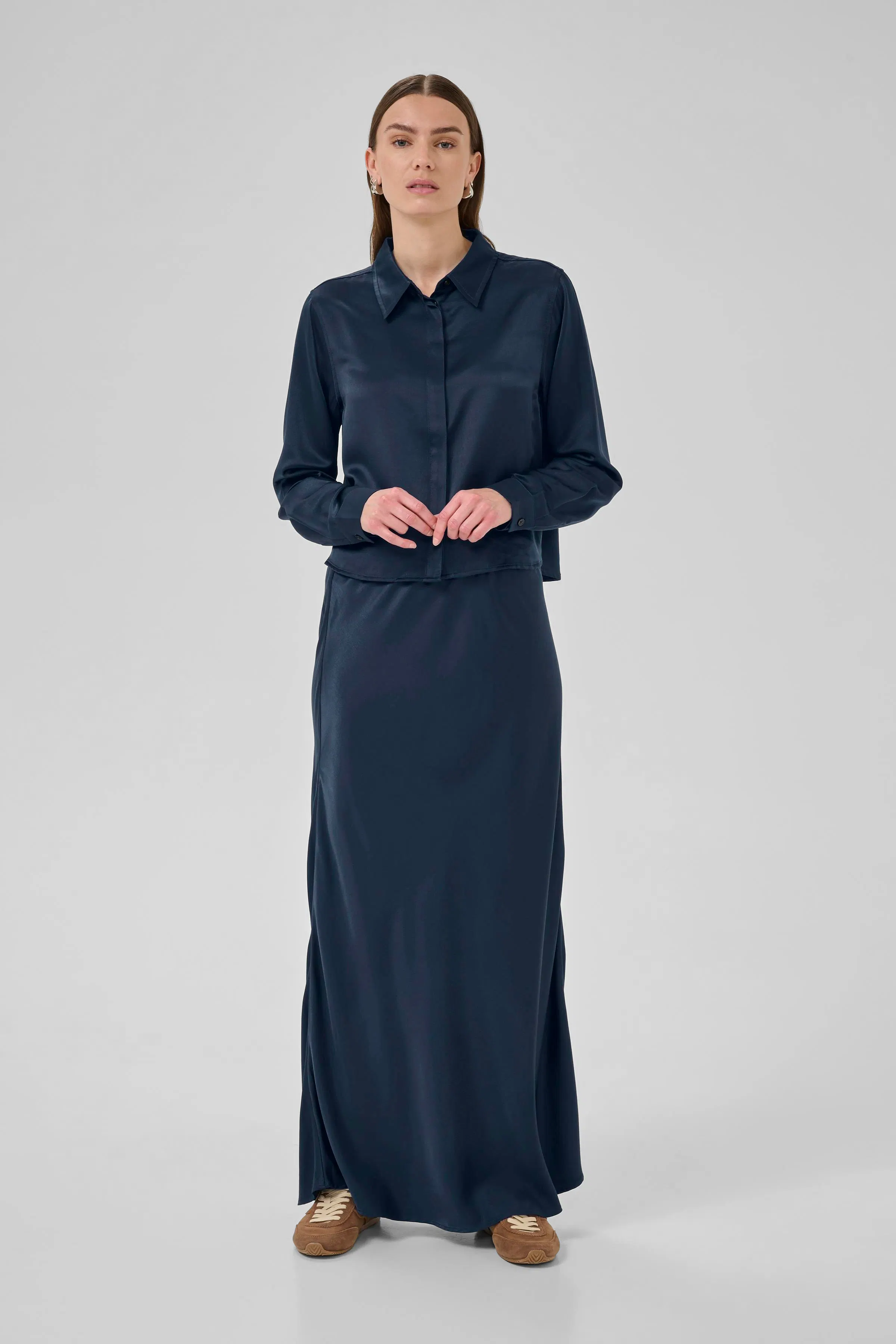 EstelleMW Satin skirt LOOKBOOK FRONT 10704820-194109