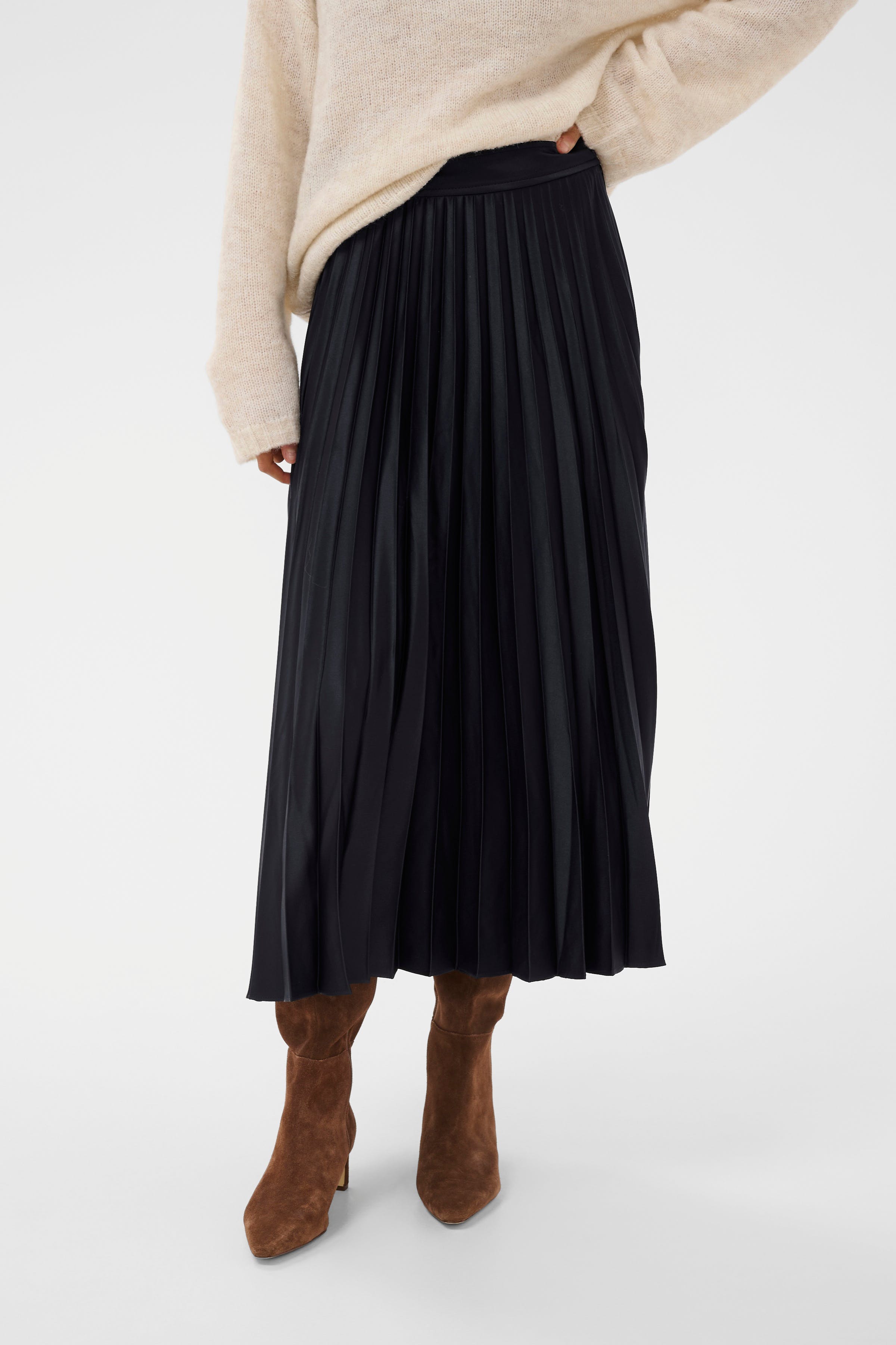 VenedaPW Long pleated skirt LOOKBOOK FRONT 30309138-194013