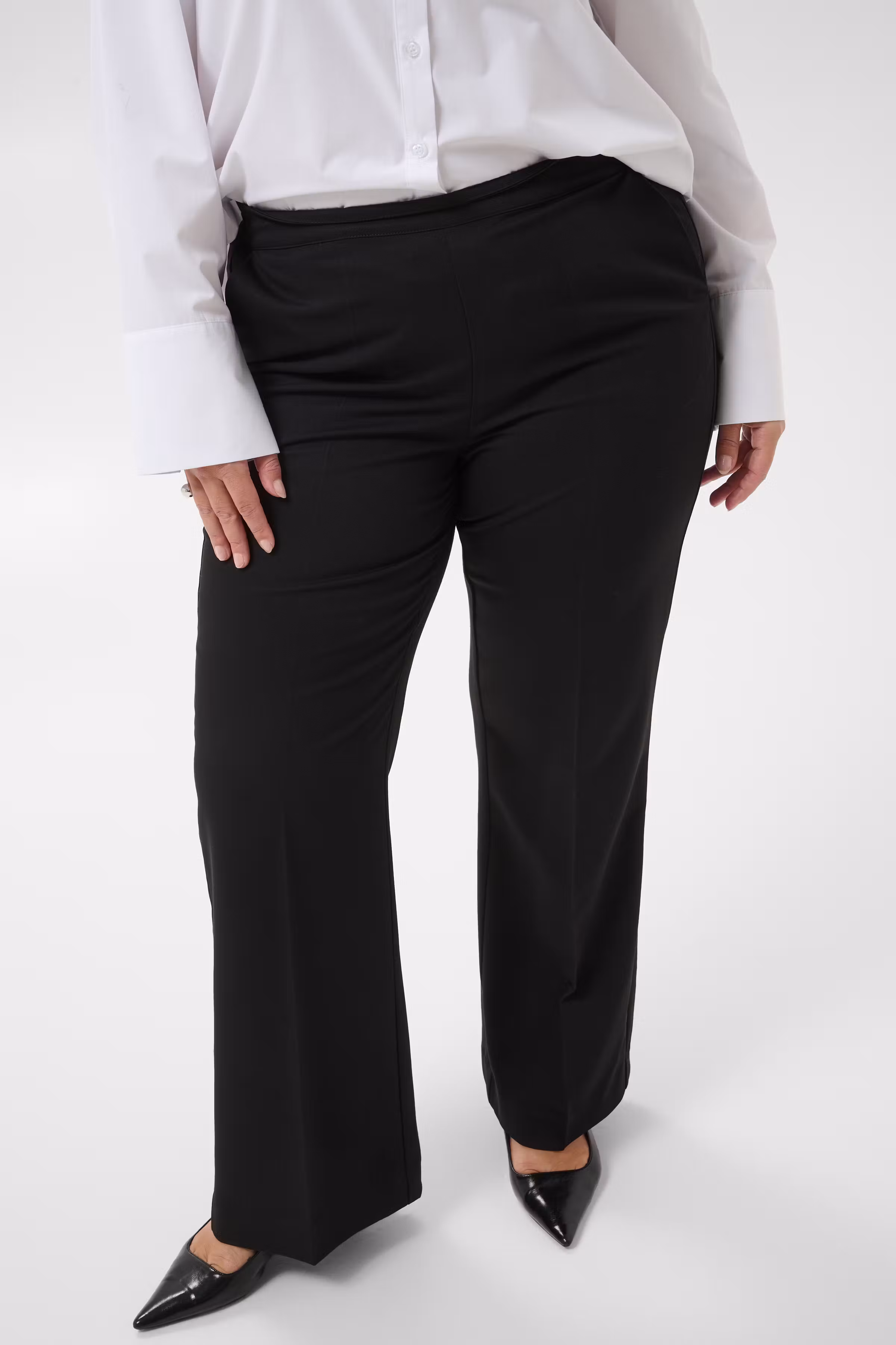 KCsakira Flared Hose LOOKBOOK DETAIL 10582588-100121
