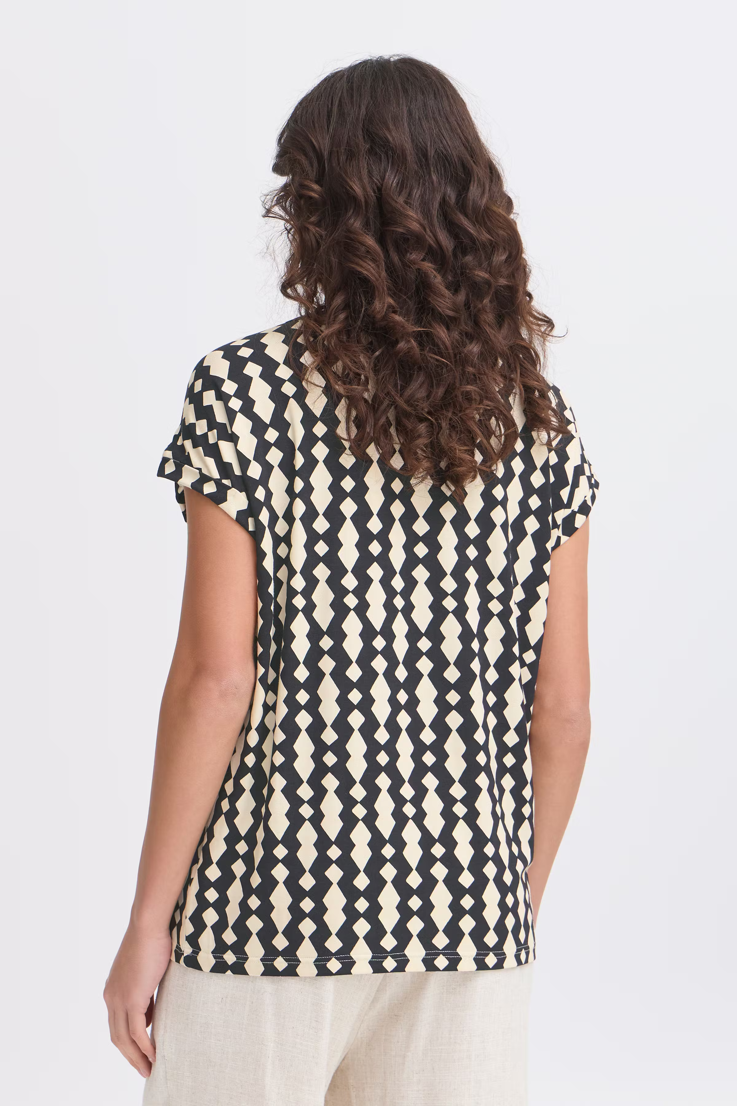 FRDOTTIE T-shirt LOOKBOOK BACK 20615712-204764