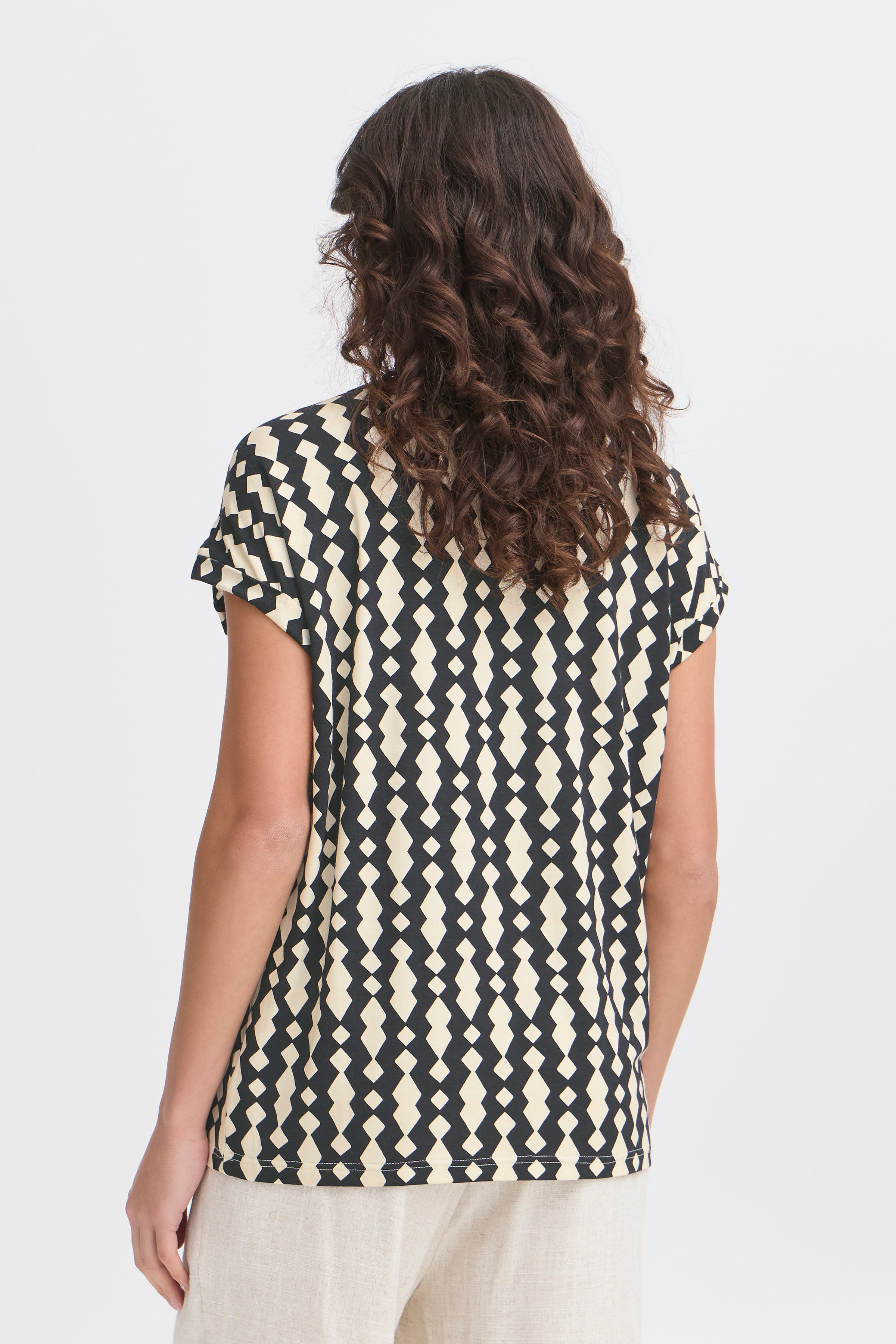 FRDOTTIE T-shirt LOOKBOOK BACK 20615712-204764