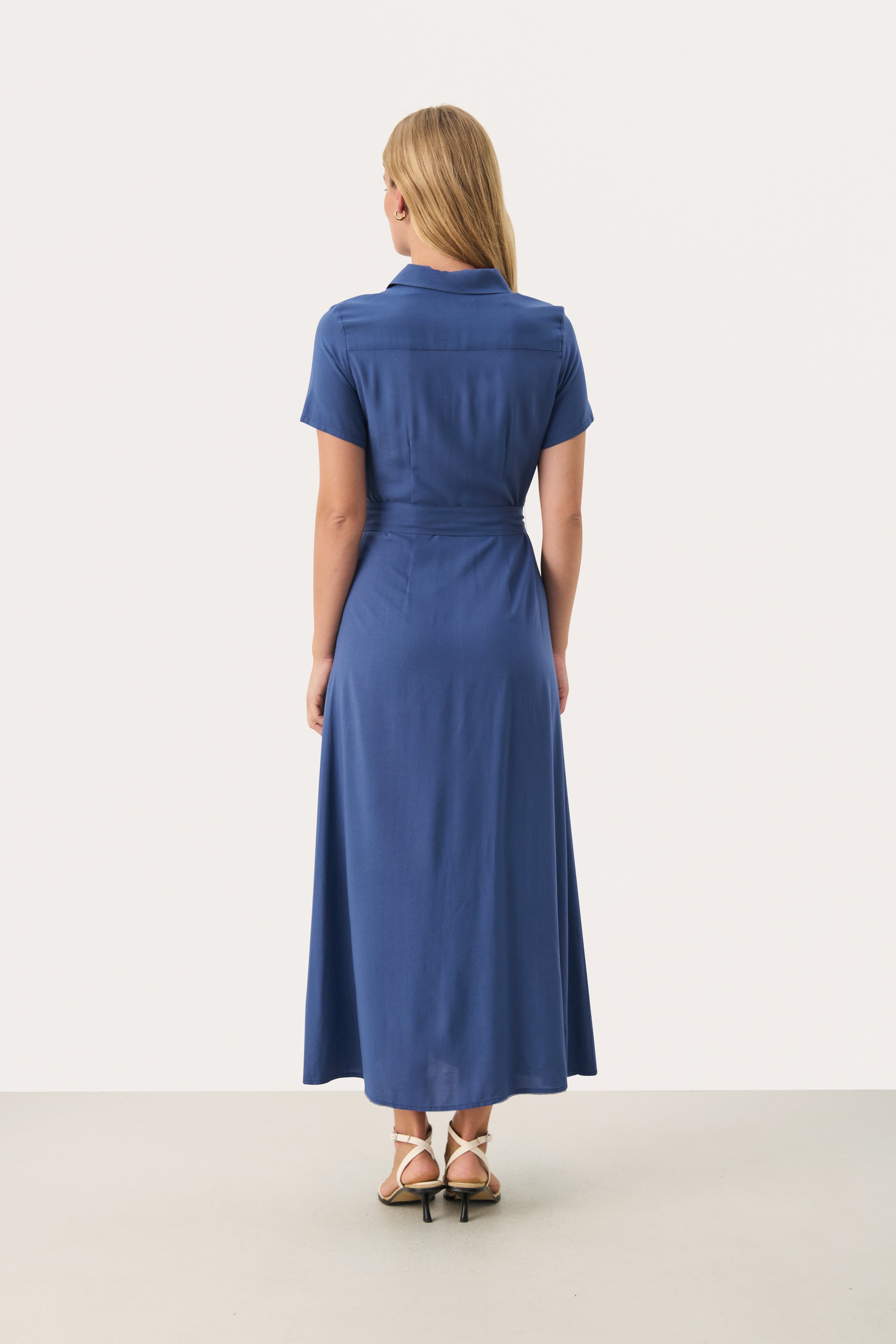 RoselilPW Jurk LOOKBOOK BACK 30309702-193934