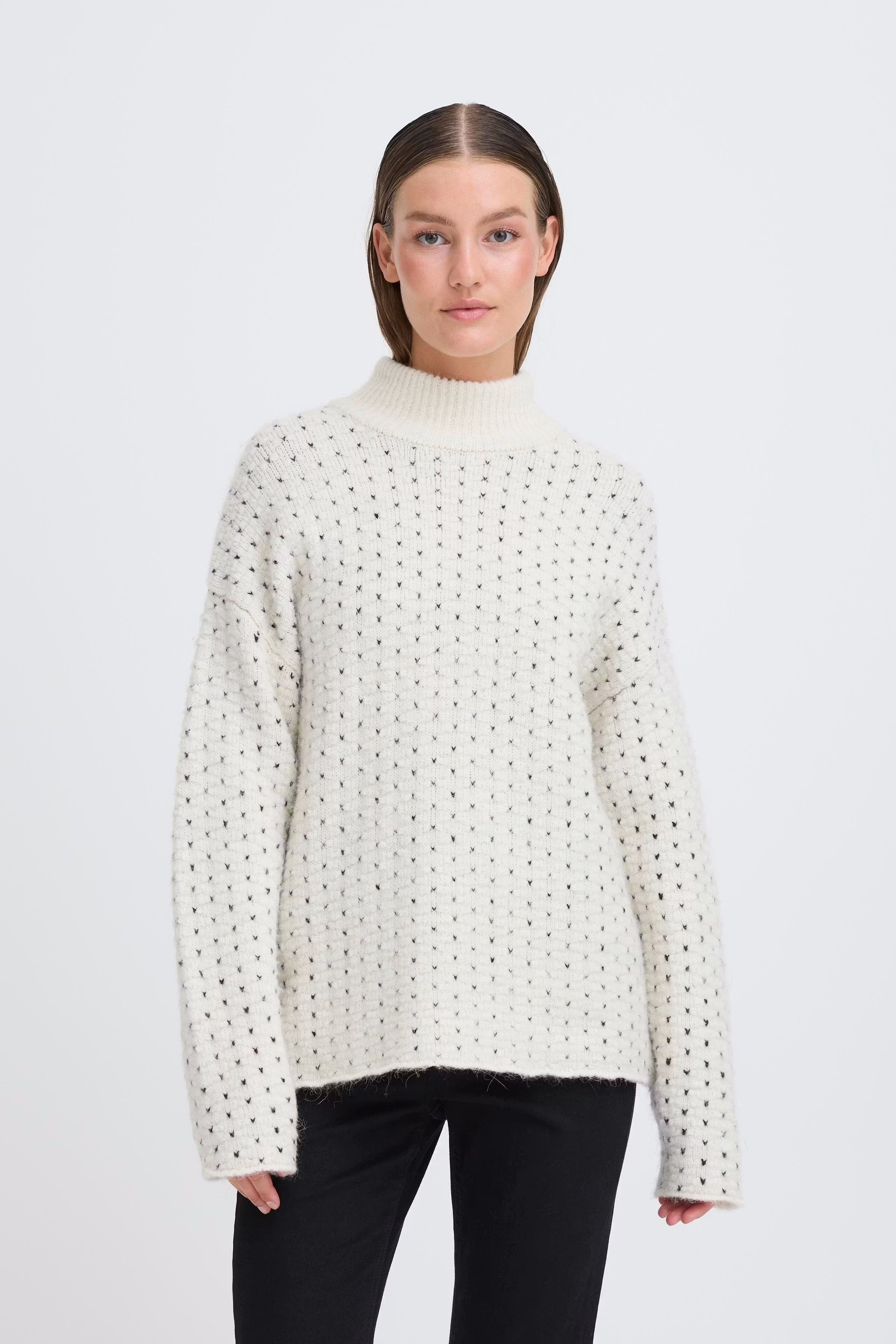 IHKAMARA Pullover LOOKBOOK FRONT 20124488-900005047