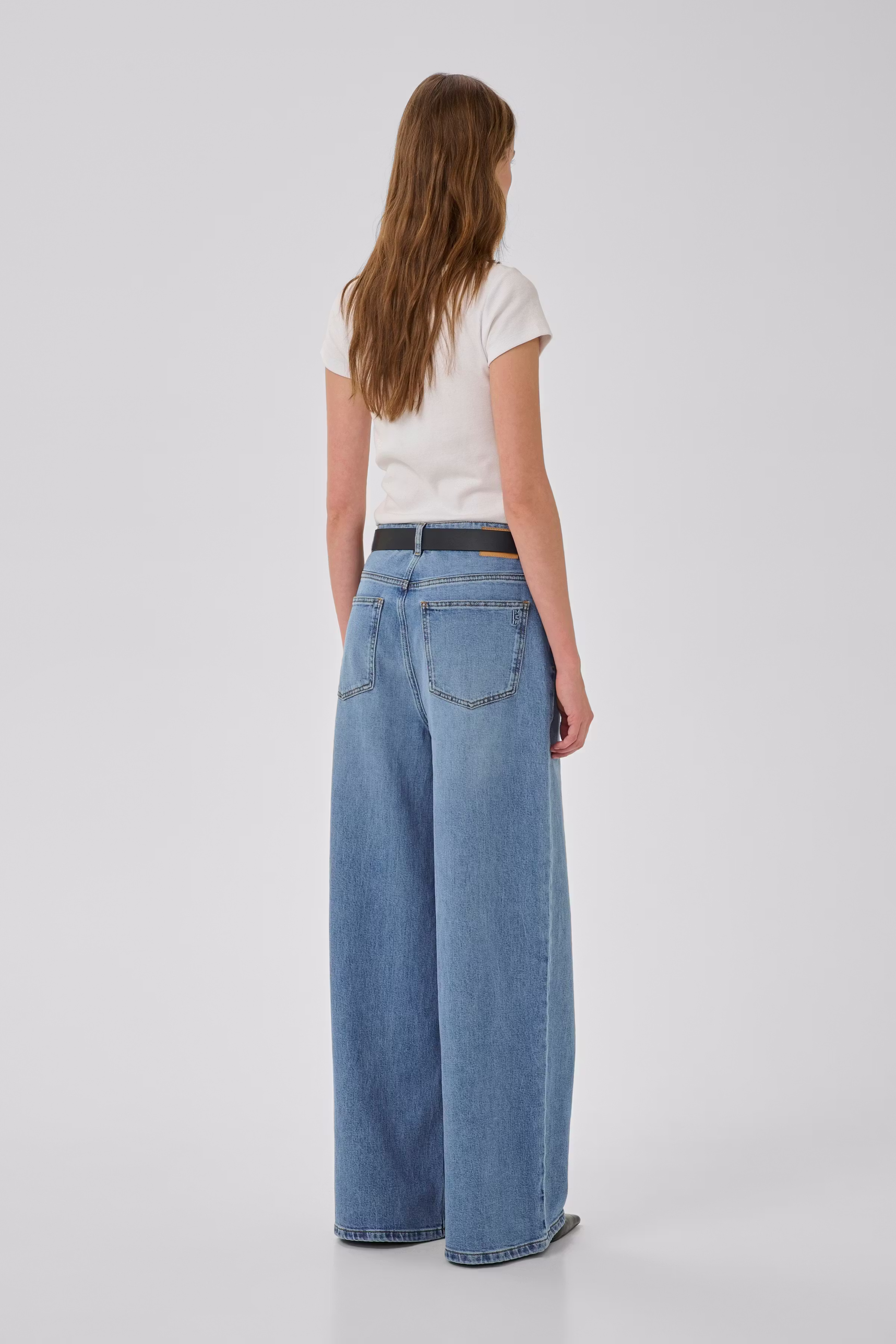 MWJessie Jeans LOOKBOOK BACK 10705478-100053