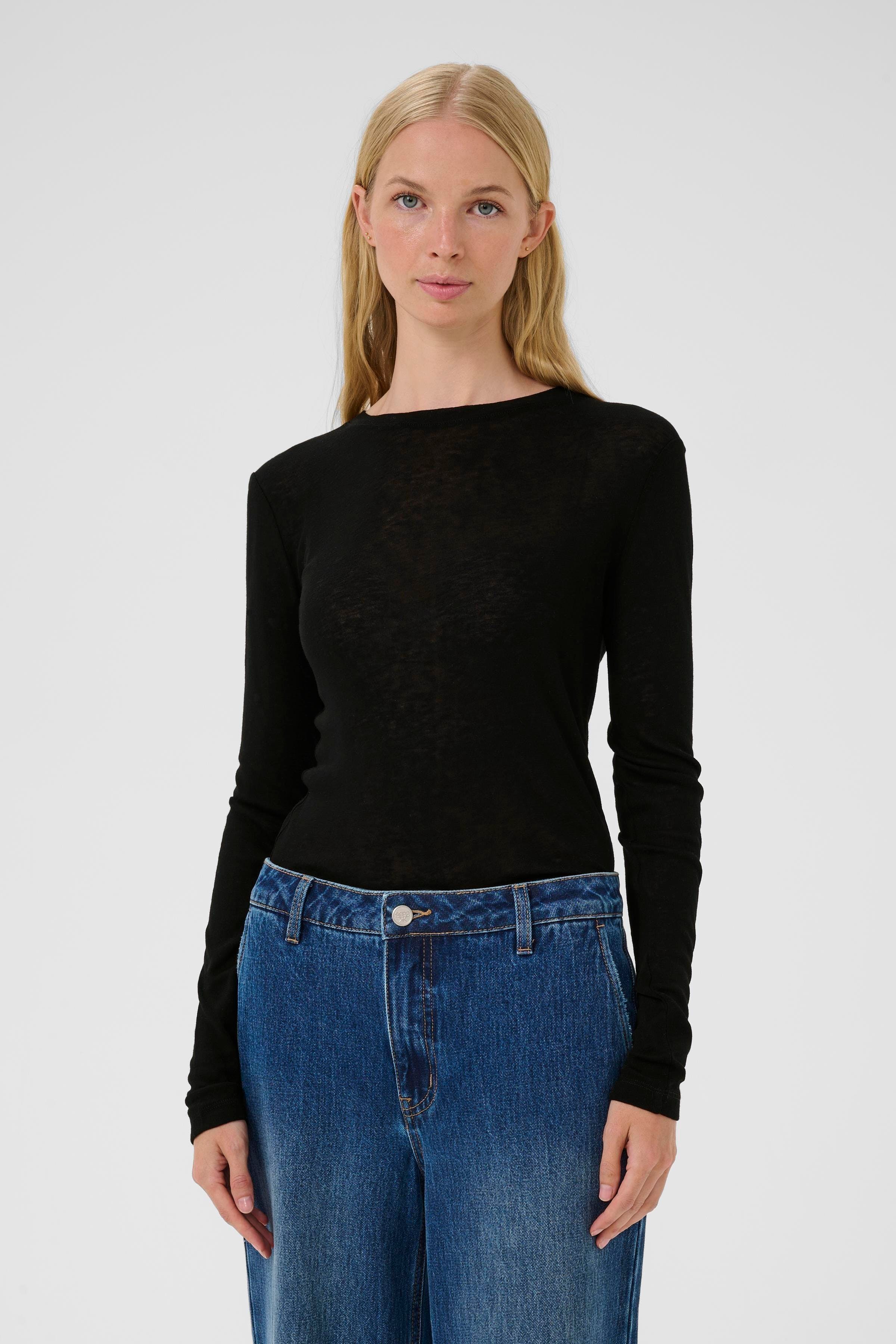 DollyKB T-shirt LOOKBOOK FRONT 10104715-194008