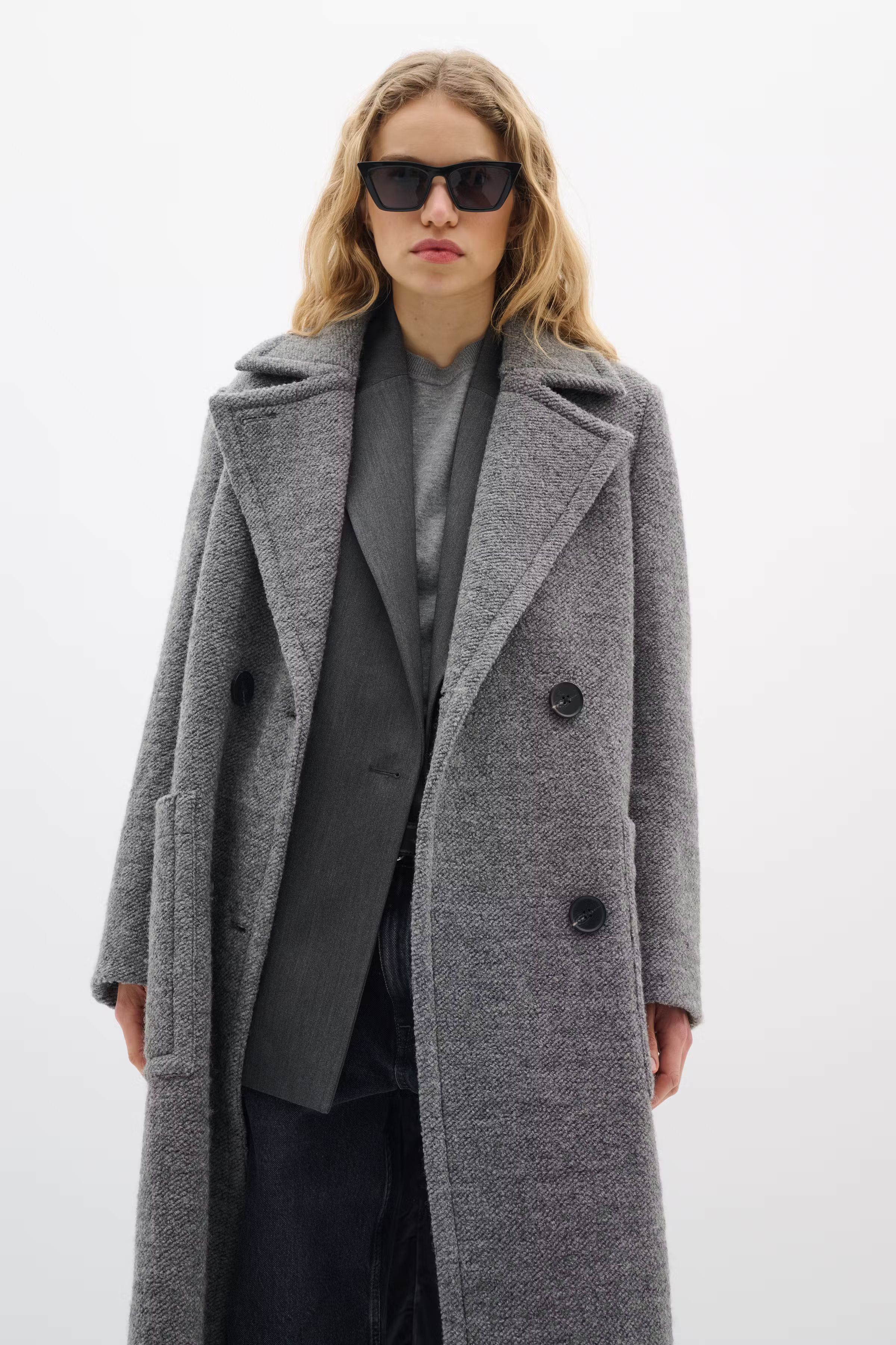 YumIW Coat LOOKBOOK FRONT 30110615-1740161