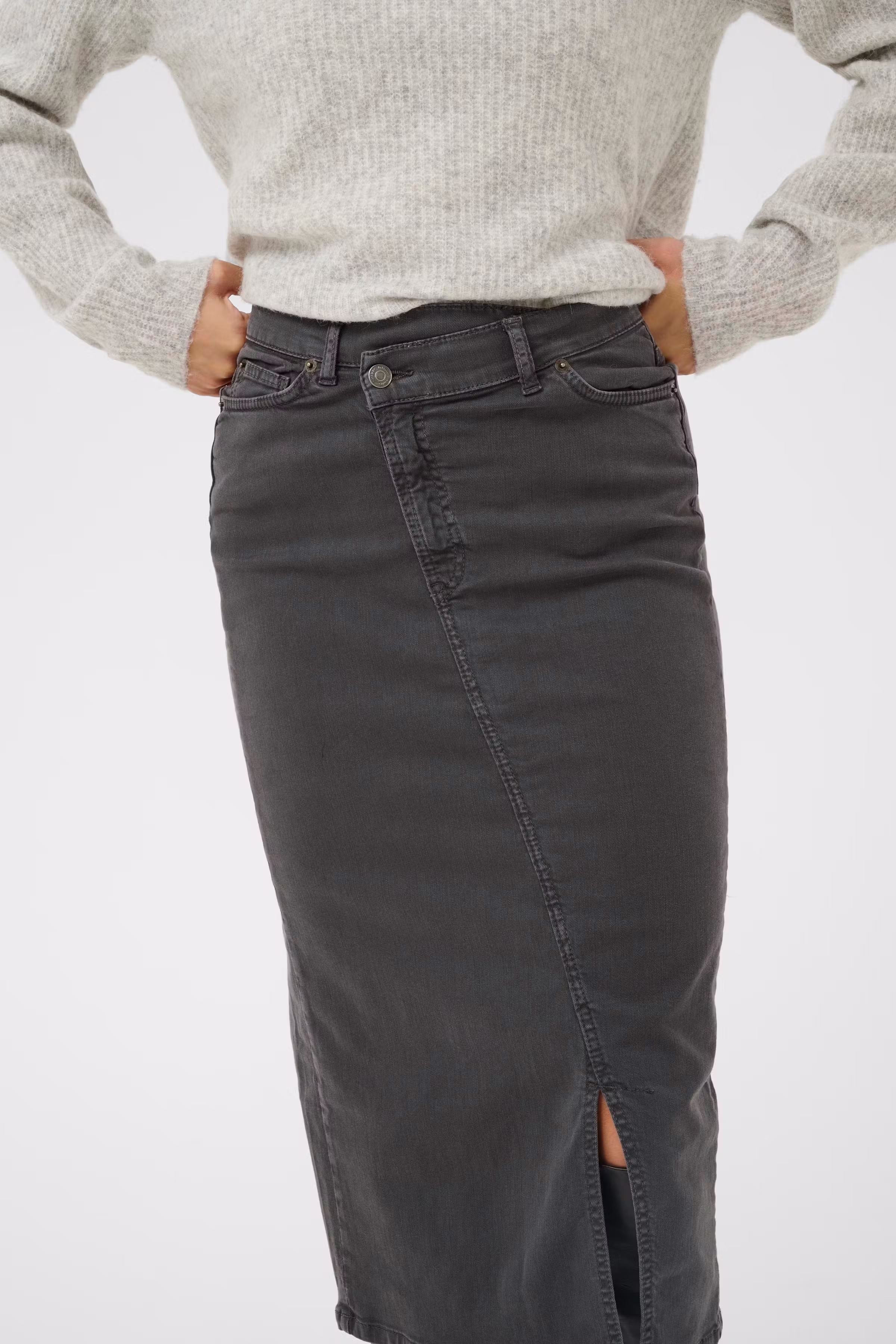 CARLINAIW Rock LOOKBOOK DETAIL 30112181-190205