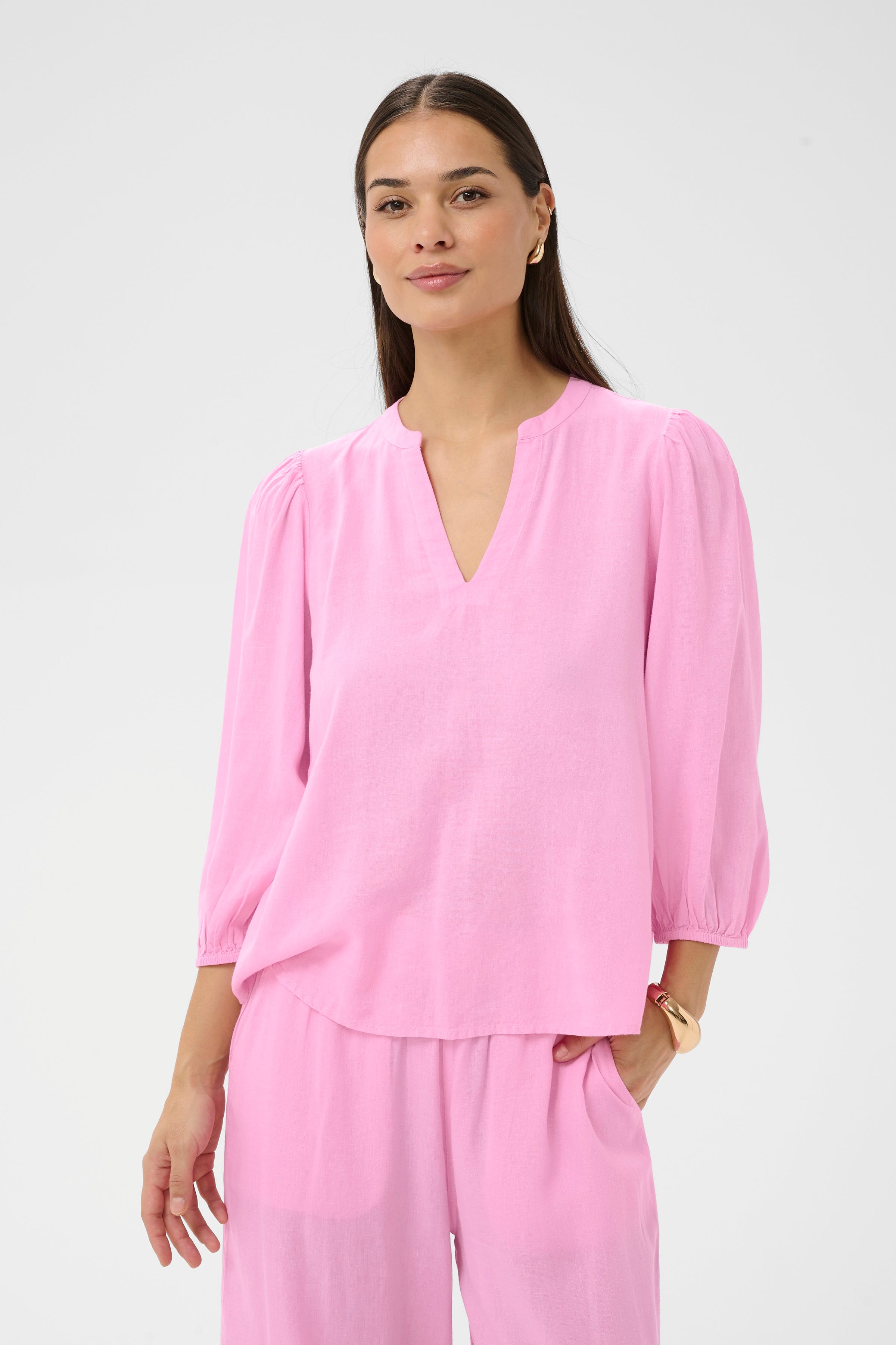 KAmilia Blouse LOOKBOOK FRONT 10511457-152218